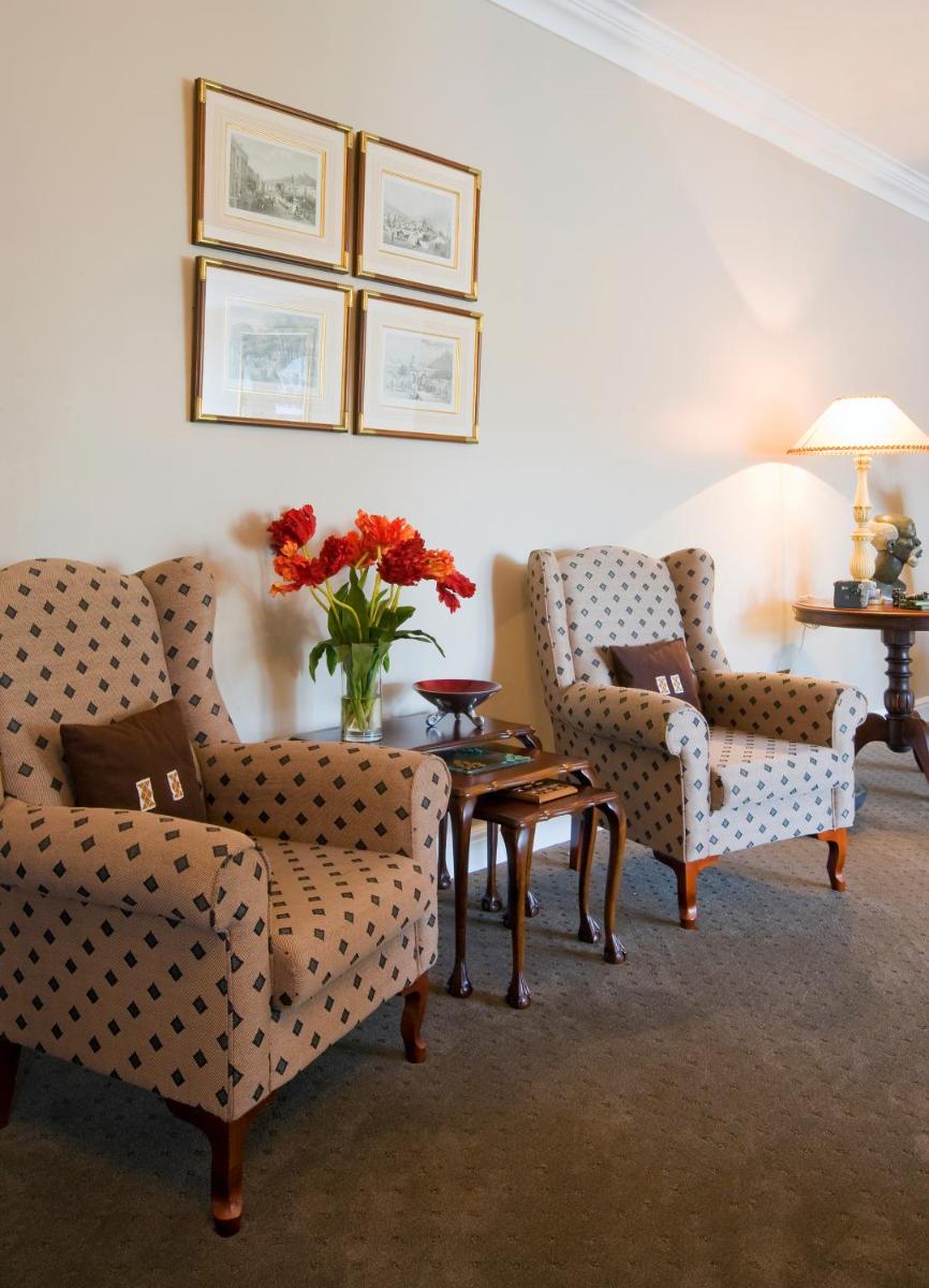 Capeblue Manor House