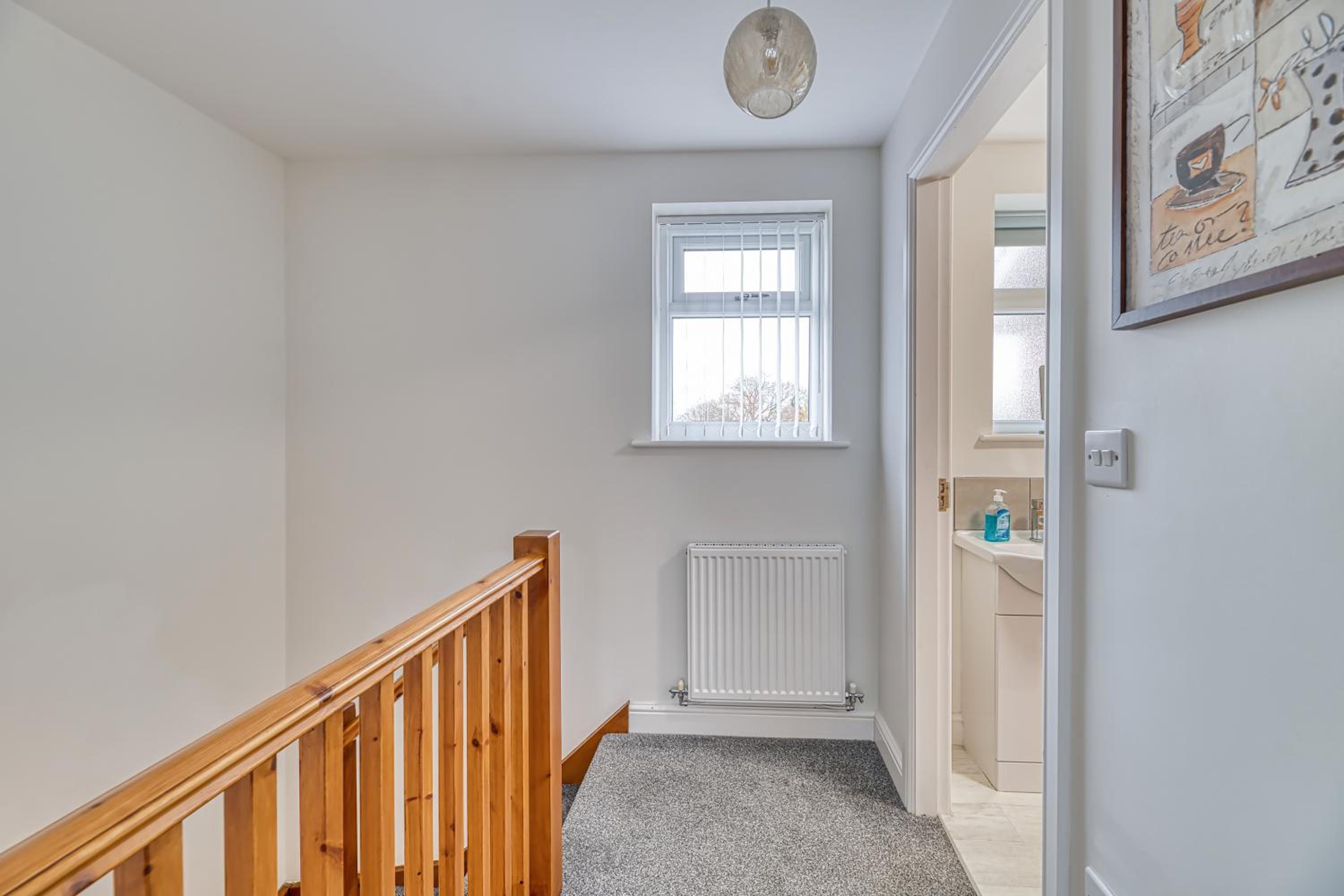 Spacious One Bedroom in Guilden Sutton by Guestz