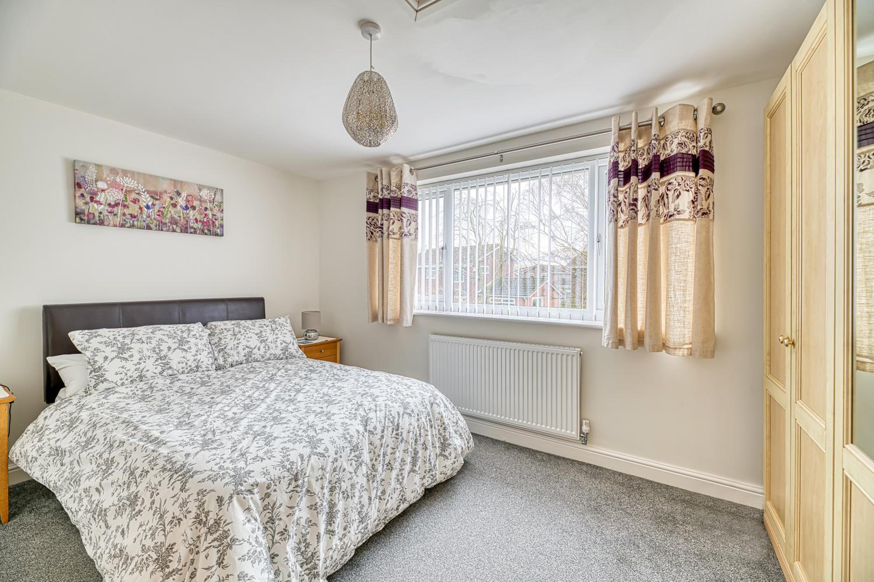 Spacious One Bedroom in Guilden Sutton by Guestz
