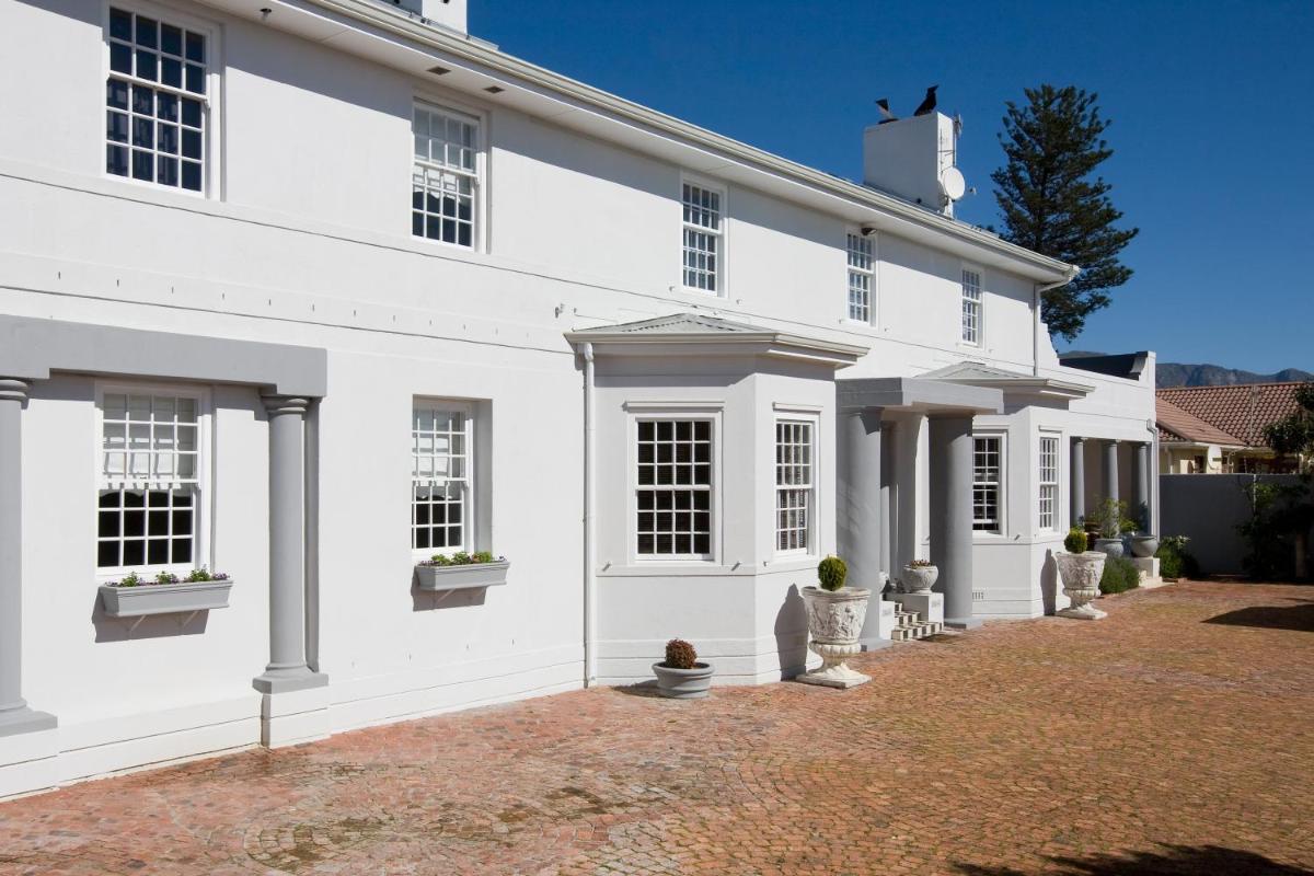Capeblue Manor House