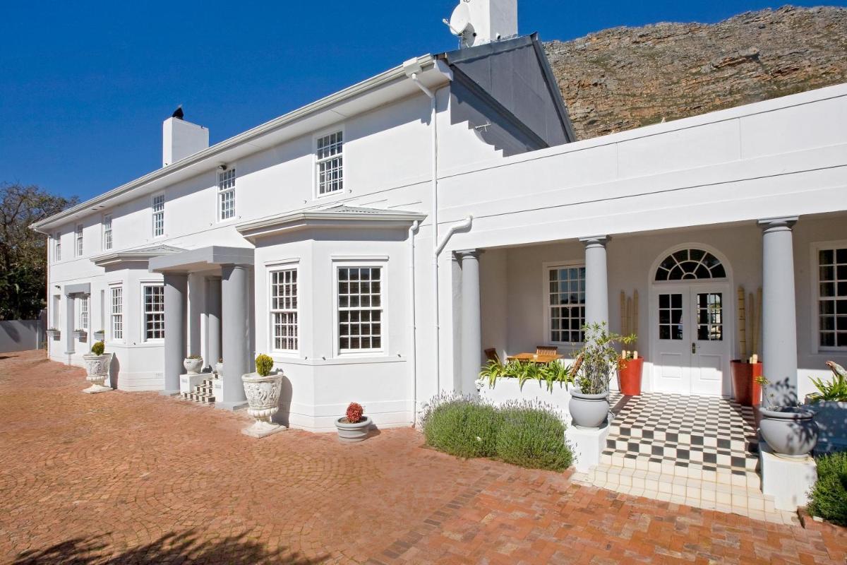 Capeblue Manor House