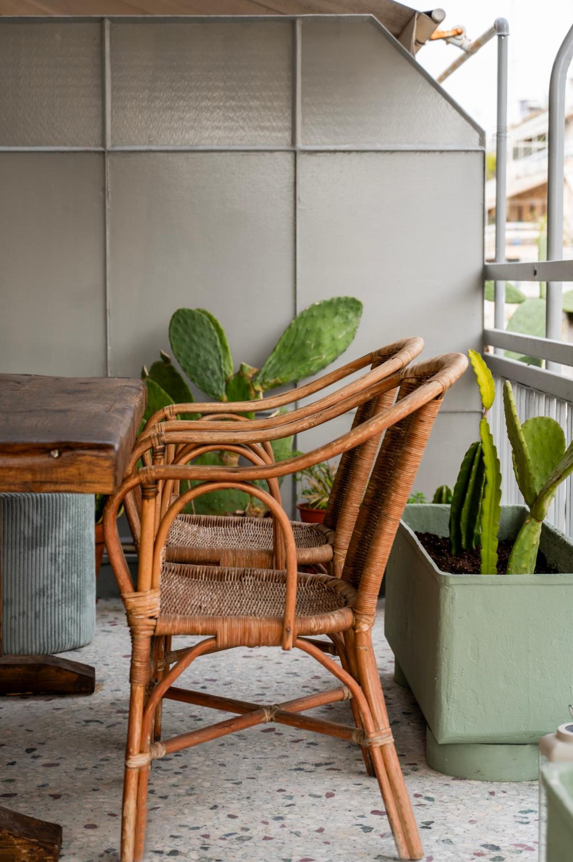 Stylish 2-Bedroom Apartment with Big Terrace in Athens