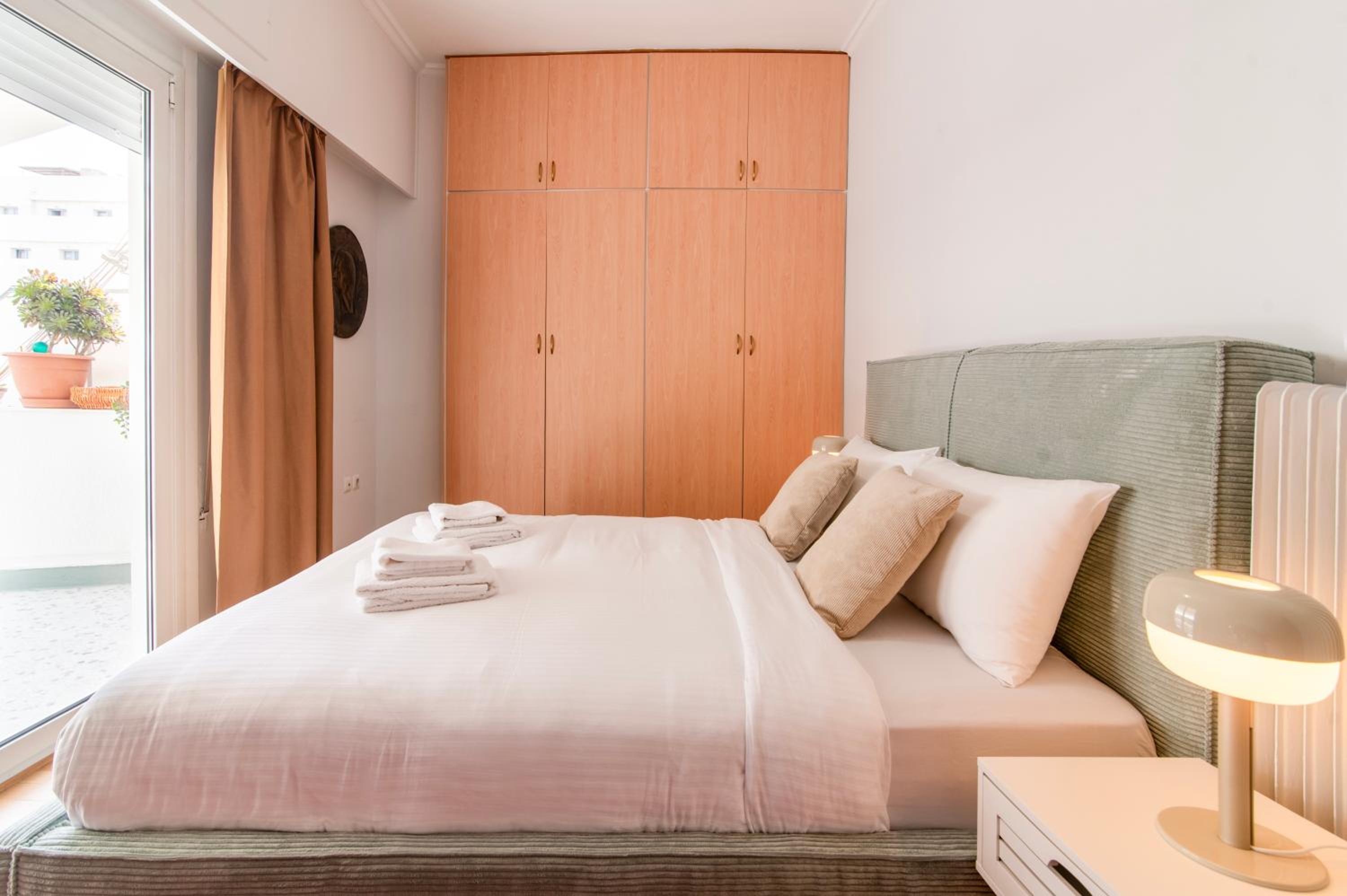Stylish 2-Bedroom Apartment with Big Terrace in Athens