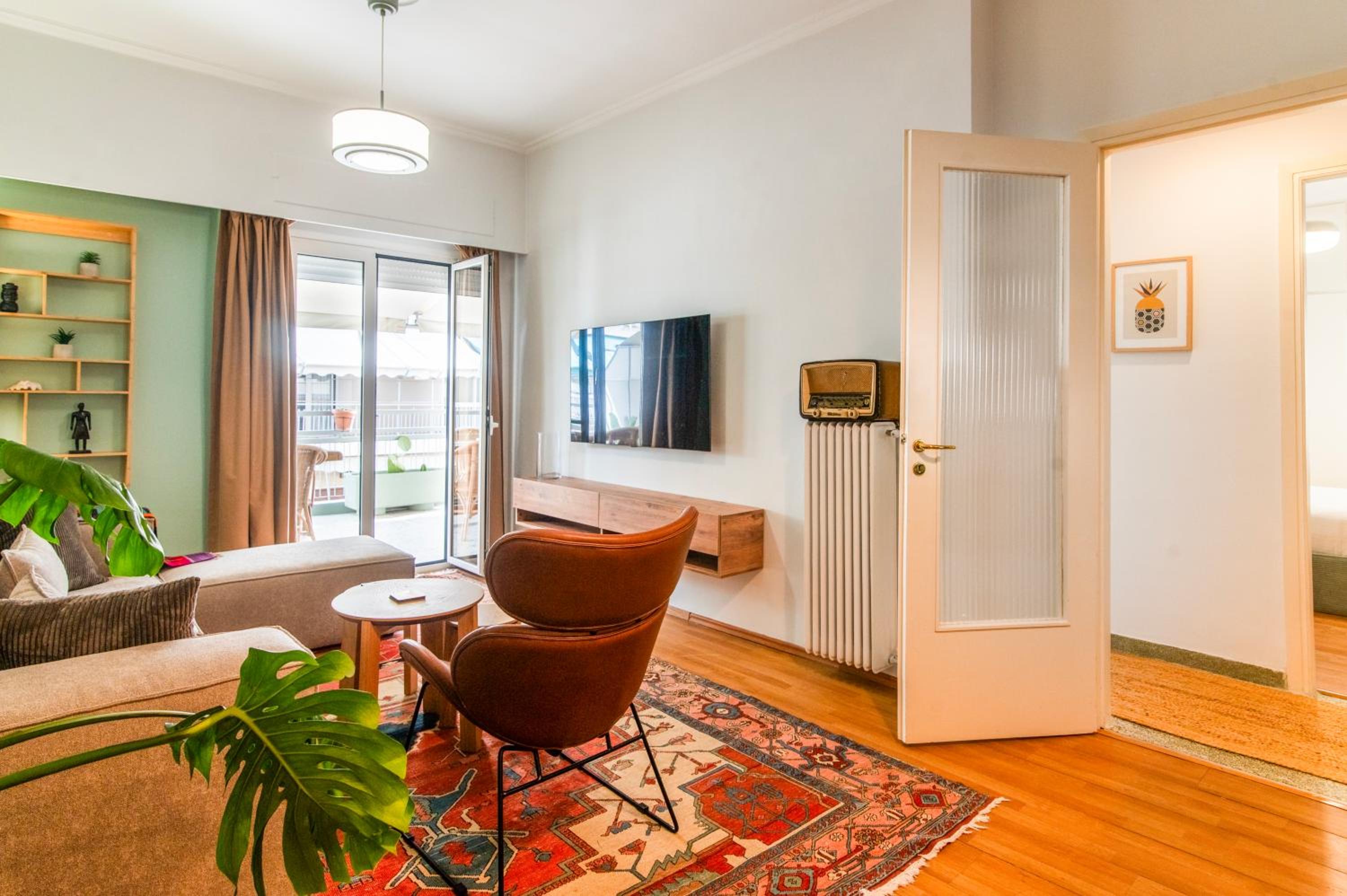 Stylish 2-Bedroom Apartment with Big Terrace in Athens