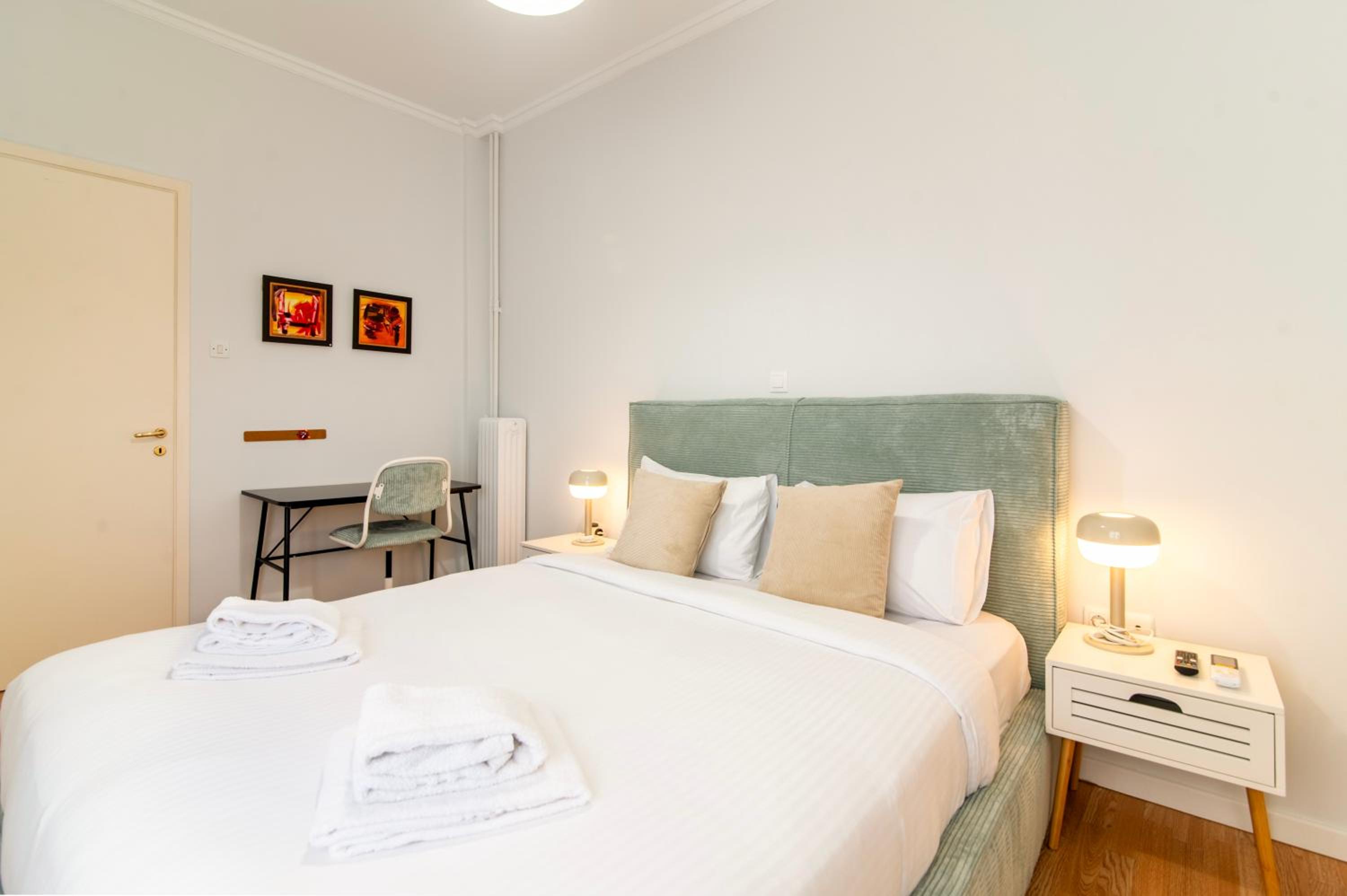 Stylish 2-Bedroom Apartment with Big Terrace in Athens