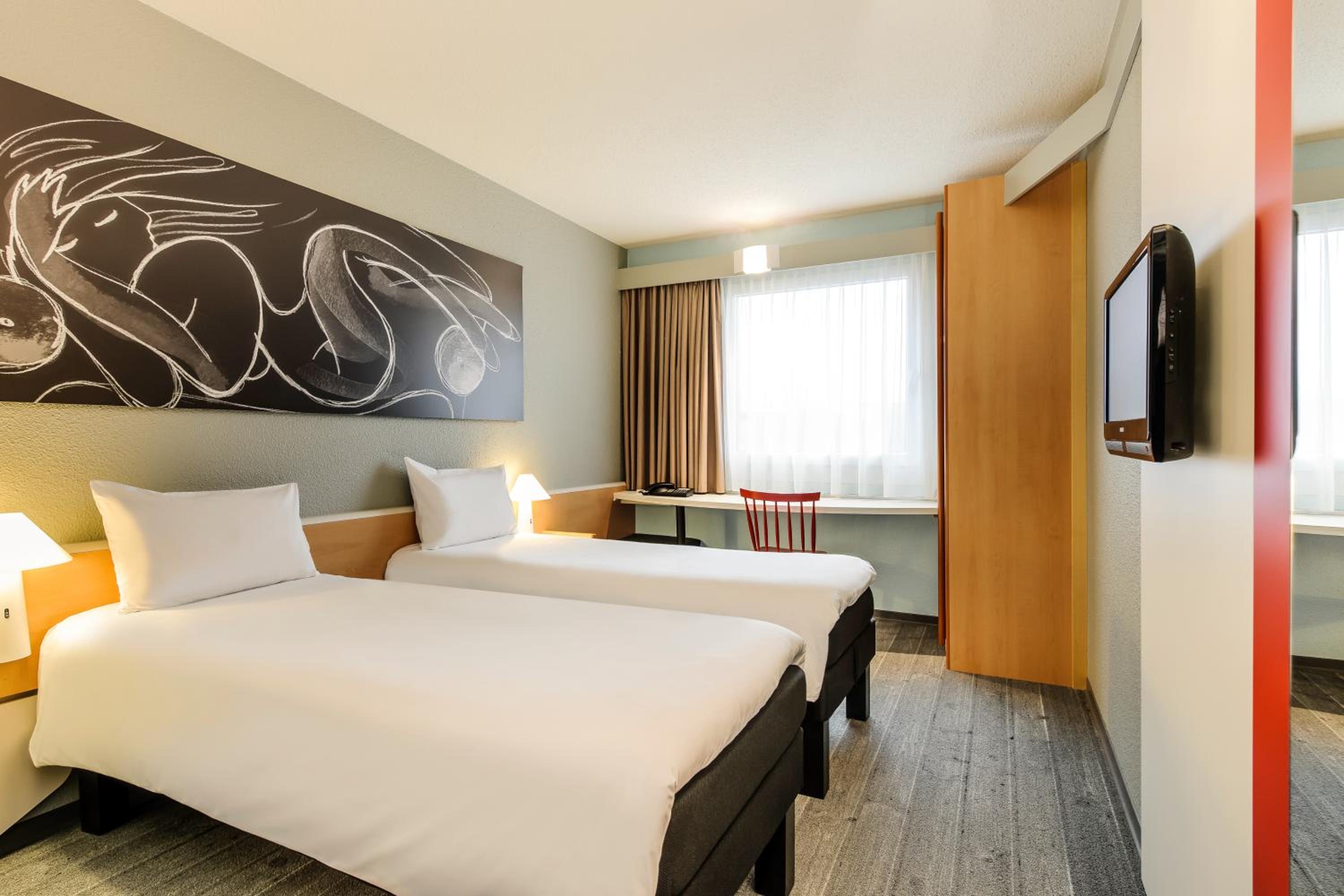 Hamburg Vacations - ibis Hamburg Alsterring - Property Image 9