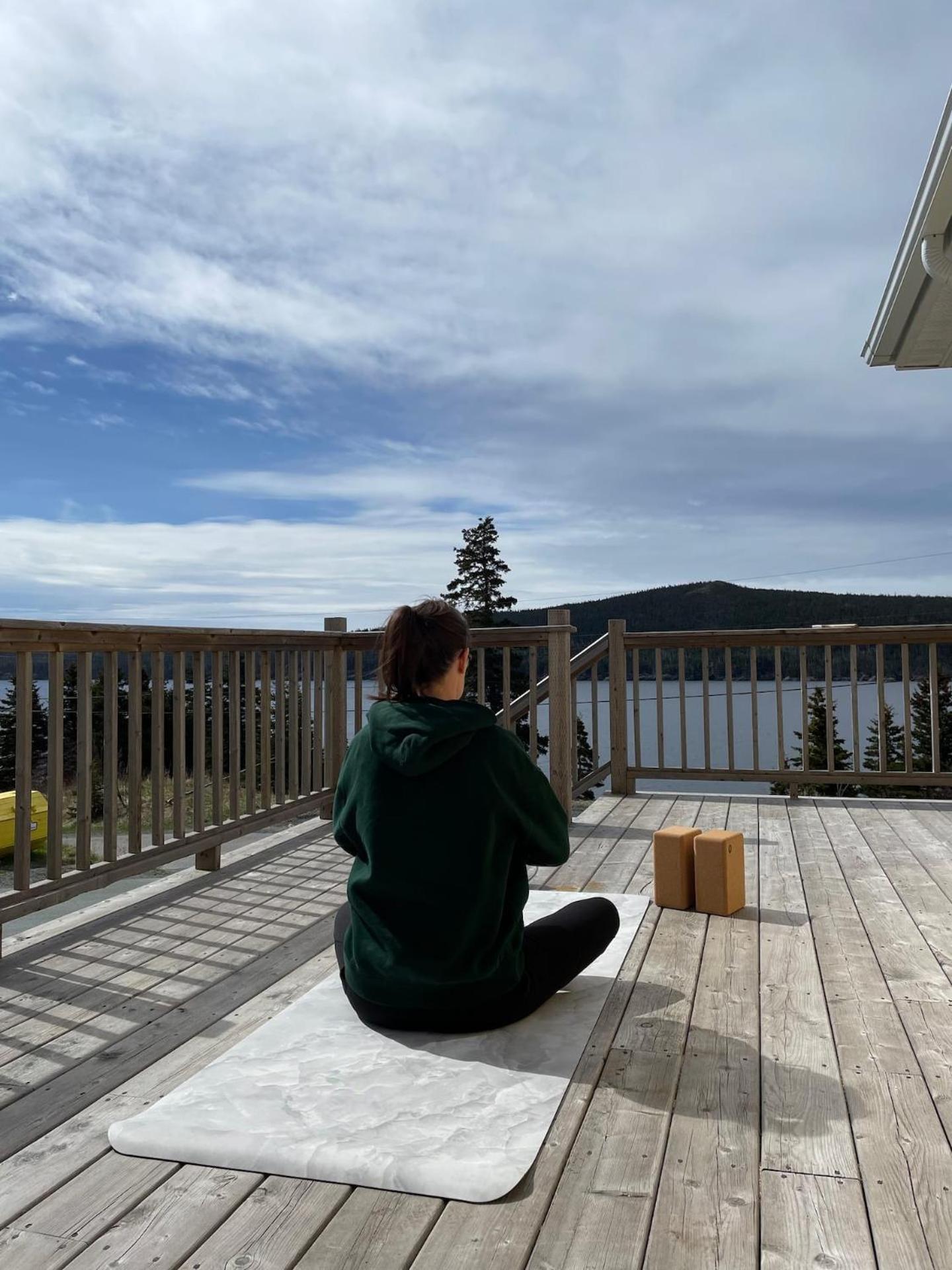 Oceanfront Cottage Walk to Trail & Boat Tours