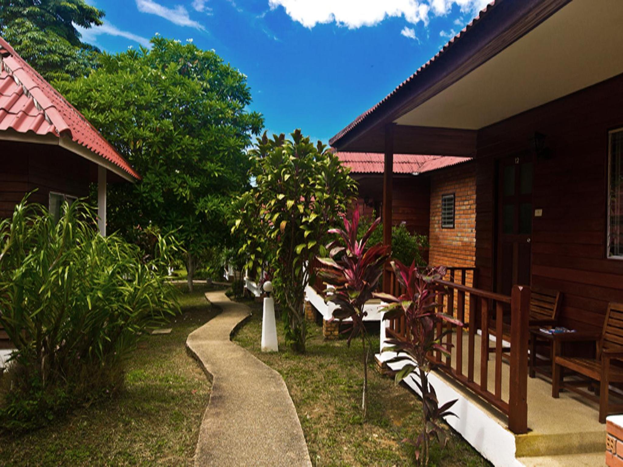 Krathom Khaolak Resort