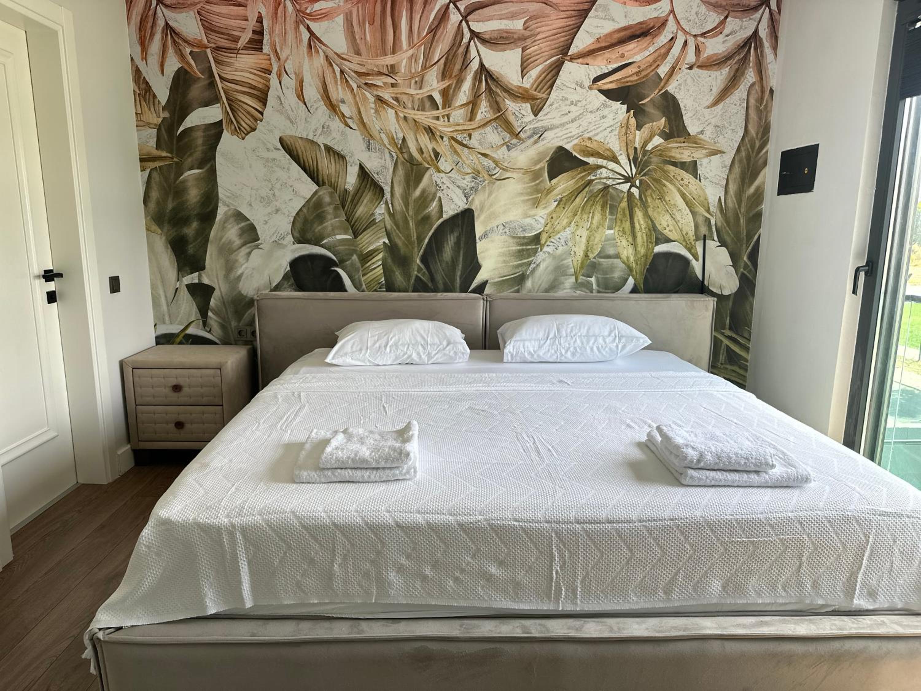 Kundu Villas Heated Pool Retreat