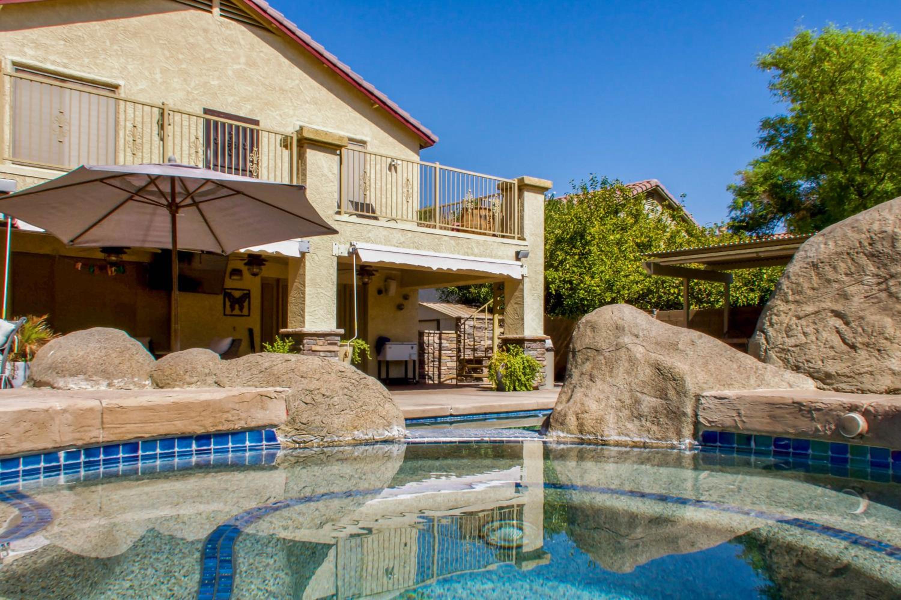 Spacious, Fully Equipped 5BR Home with Pool