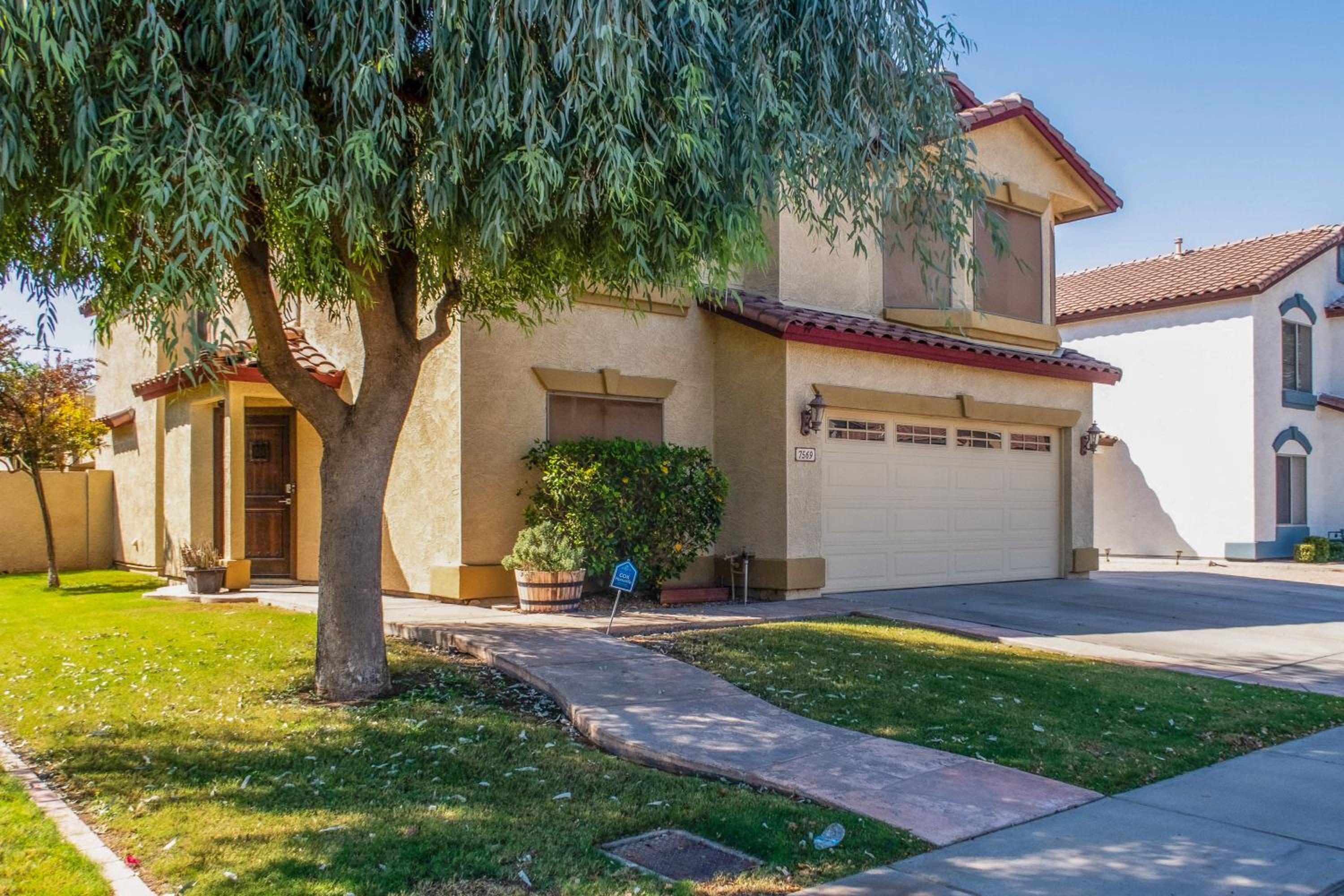 Spacious, Fully Equipped 5BR Home with Pool