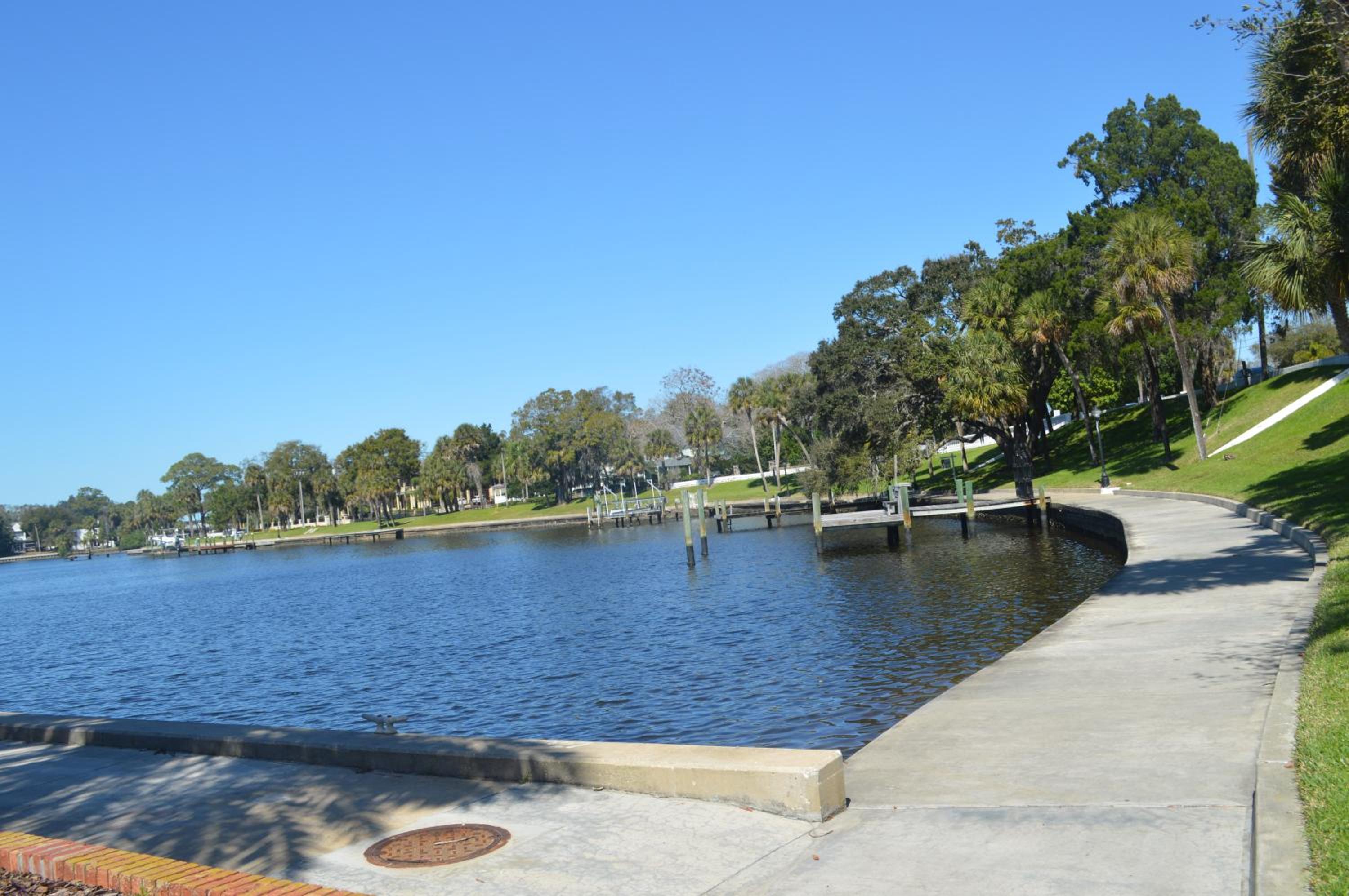 Tarpon Inn