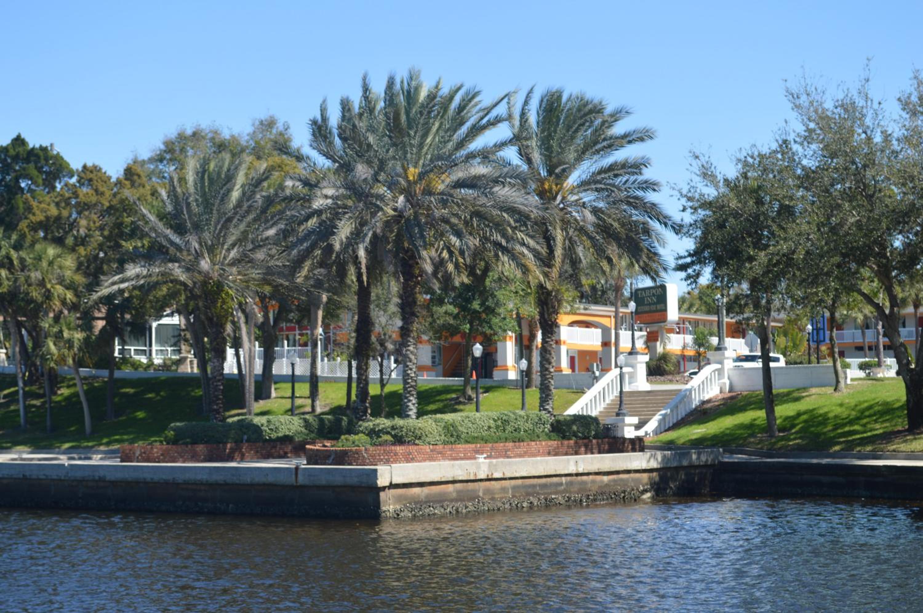 Tarpon Inn