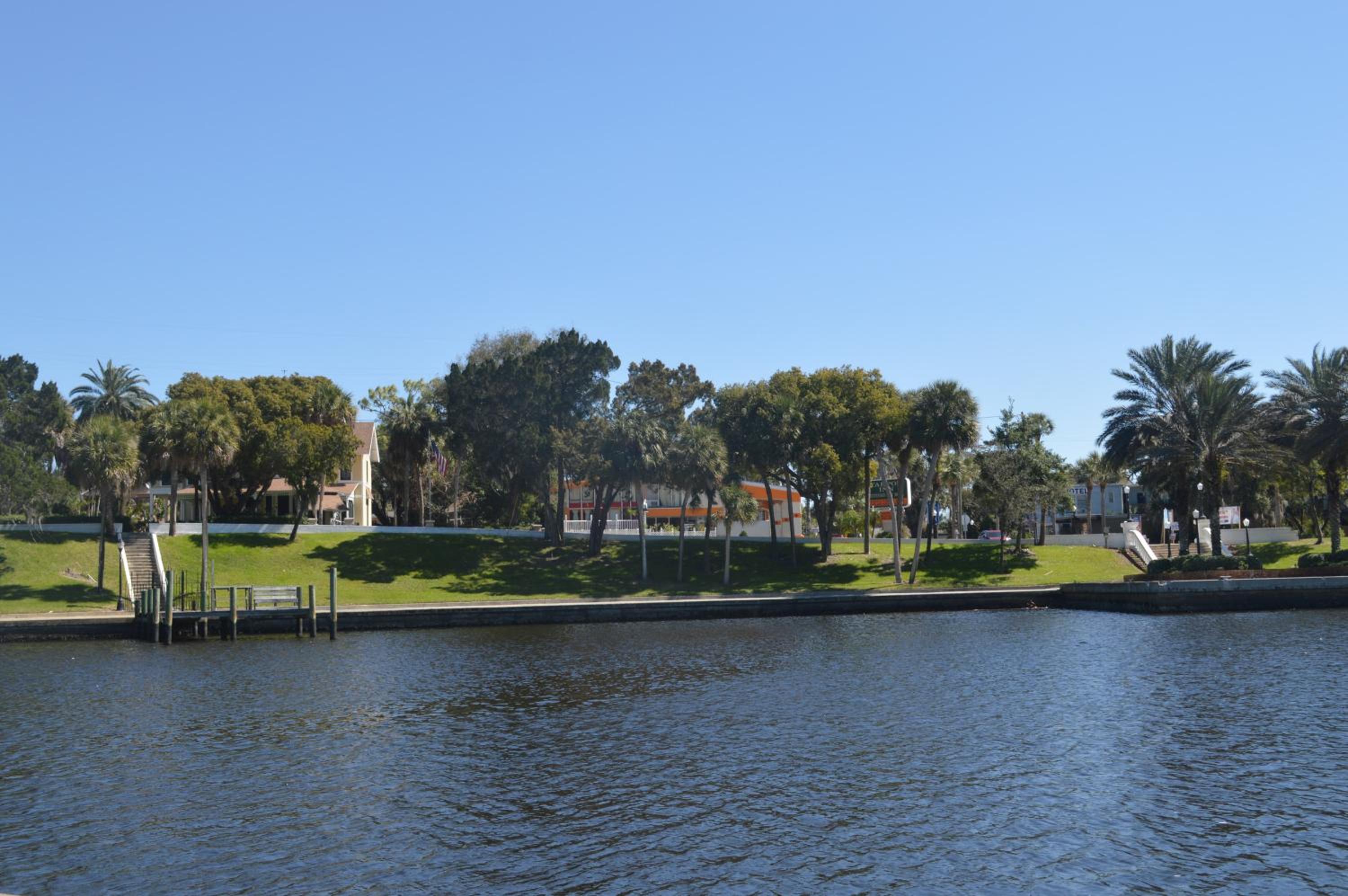 Tarpon Inn