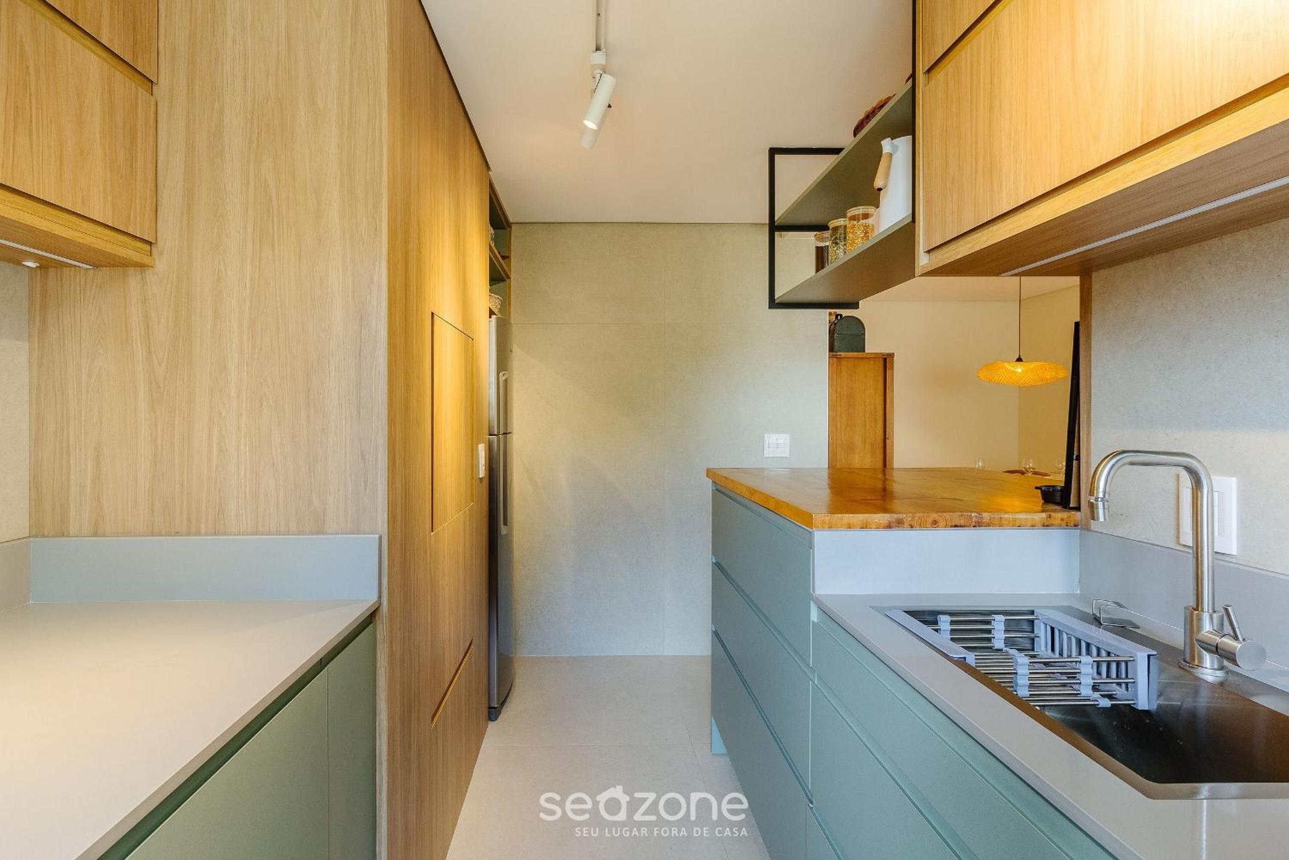 Apartment with 2 Suites and Barbecue. MDE0406