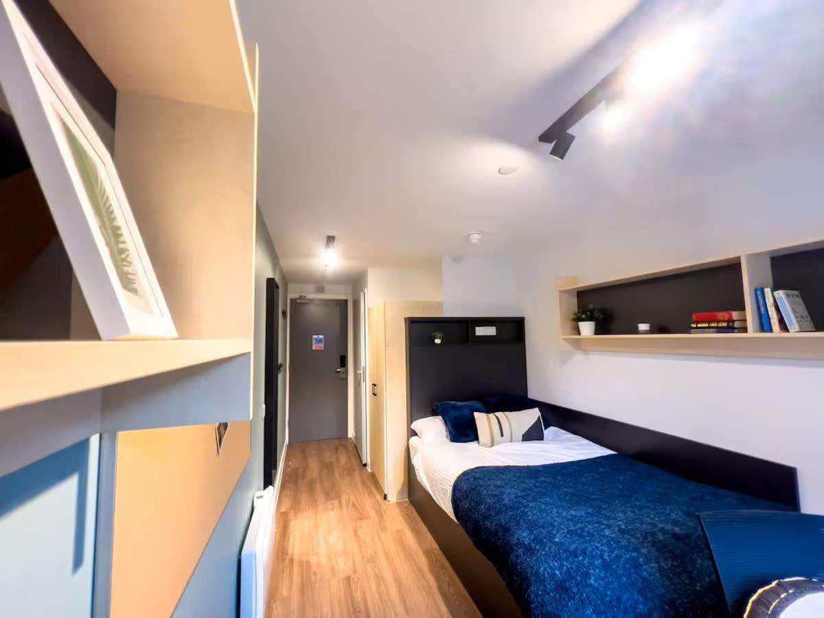 Ensuites in Portsburgh Court Edinburgh