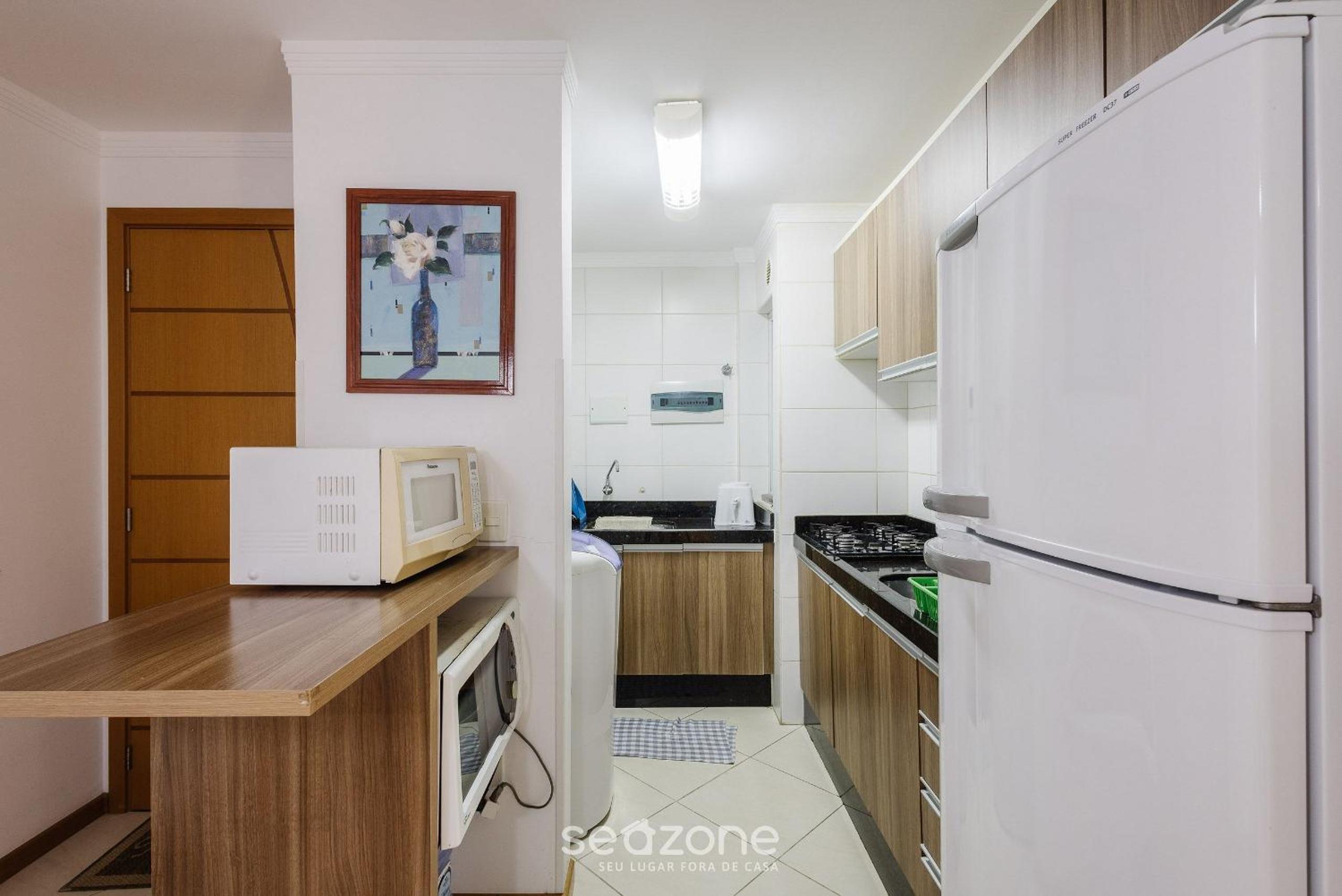 2BR Apt w/ BBQ 400m from Beach CAN304