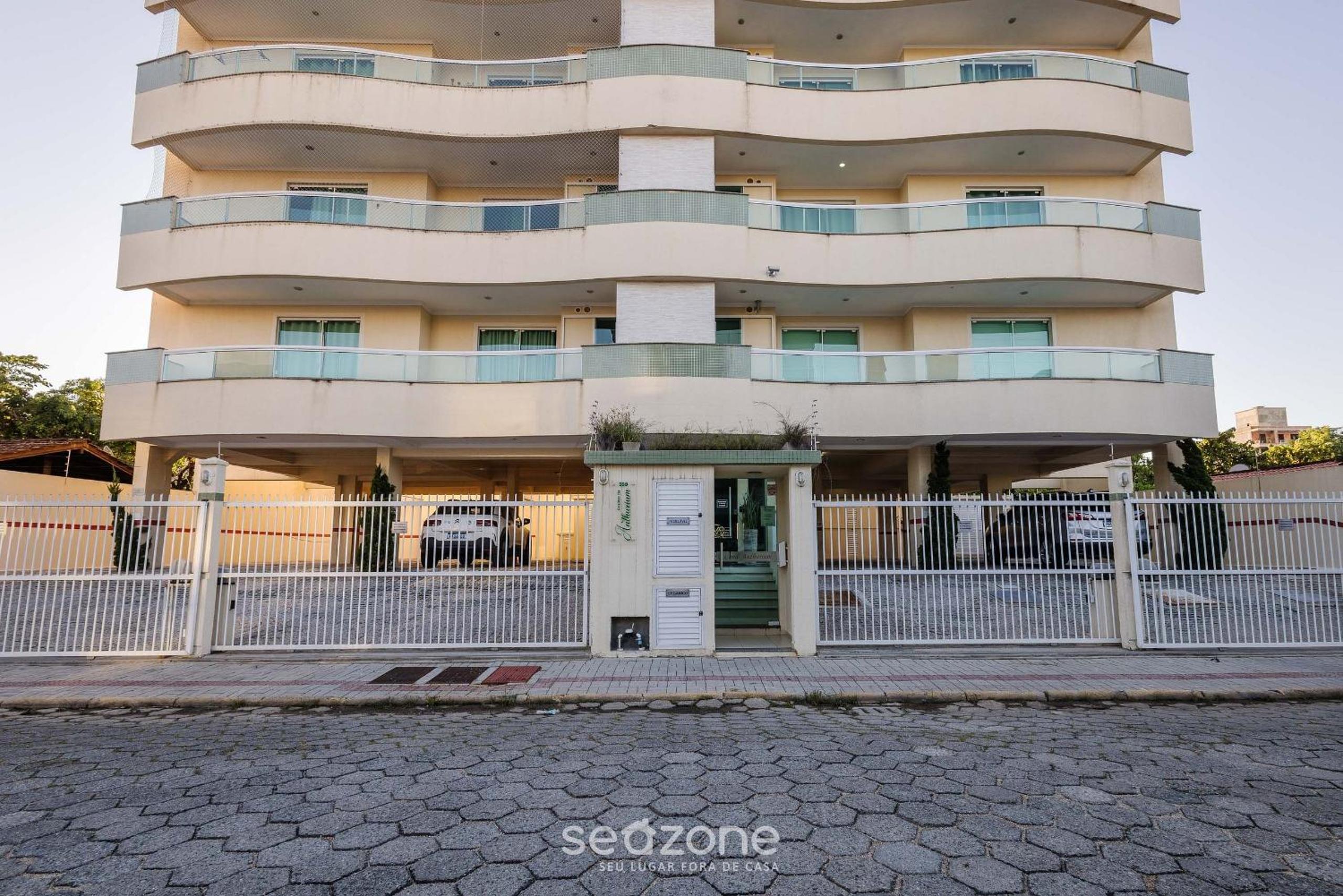 2BR Apt w/ BBQ 400m from Beach CAN304