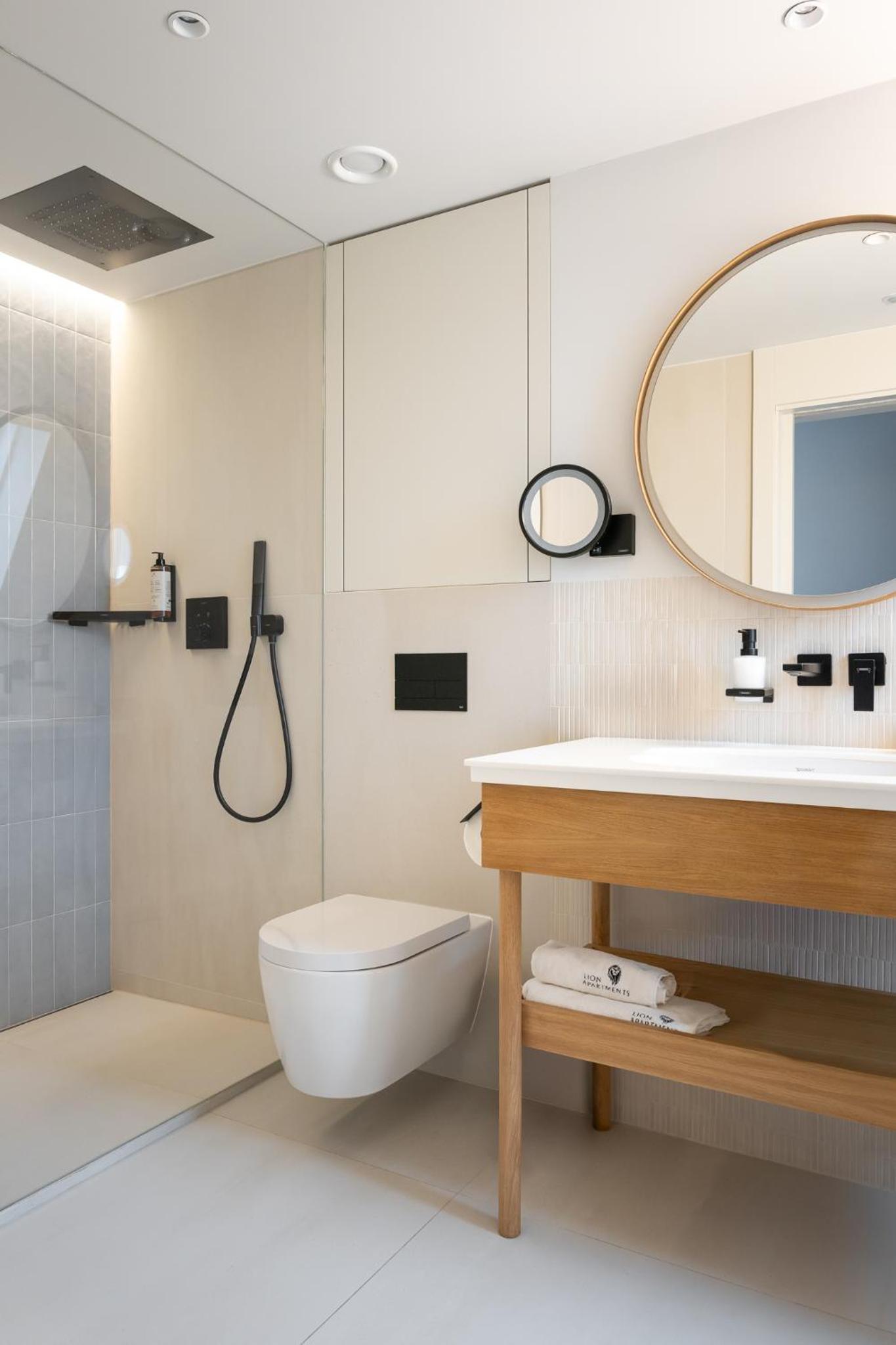 Nowy Sopot Luxury Villa with Jacuzzi & Sky Terrace by Lion Apartments