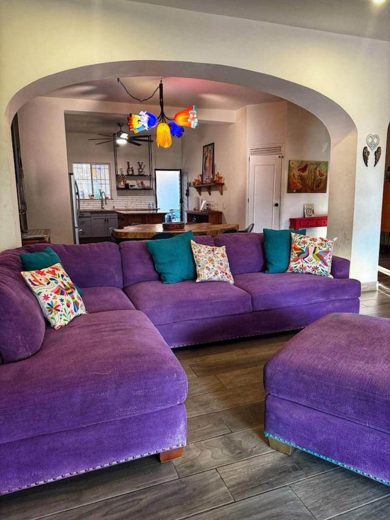 Casita El Nido- Spacious 2 Bedroom Main Floor Apartment