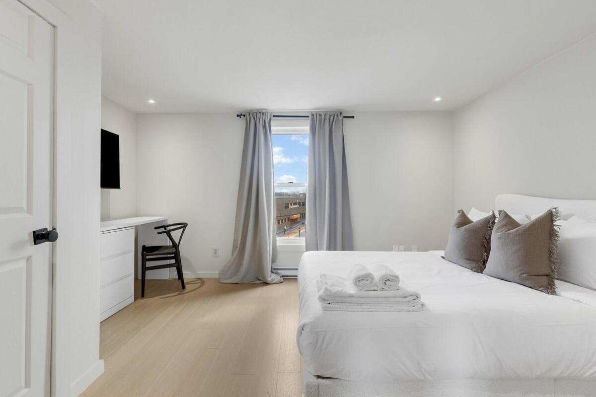 Boho Luxe 2-Floor Retreat Sleeps 6 Private Patio