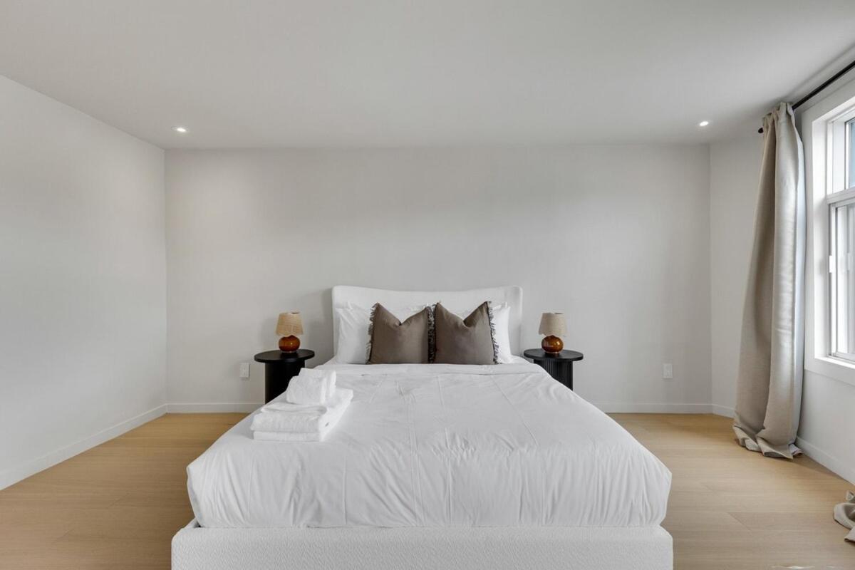 Boho Luxe 2-Floor Retreat Sleeps 6 Private Patio