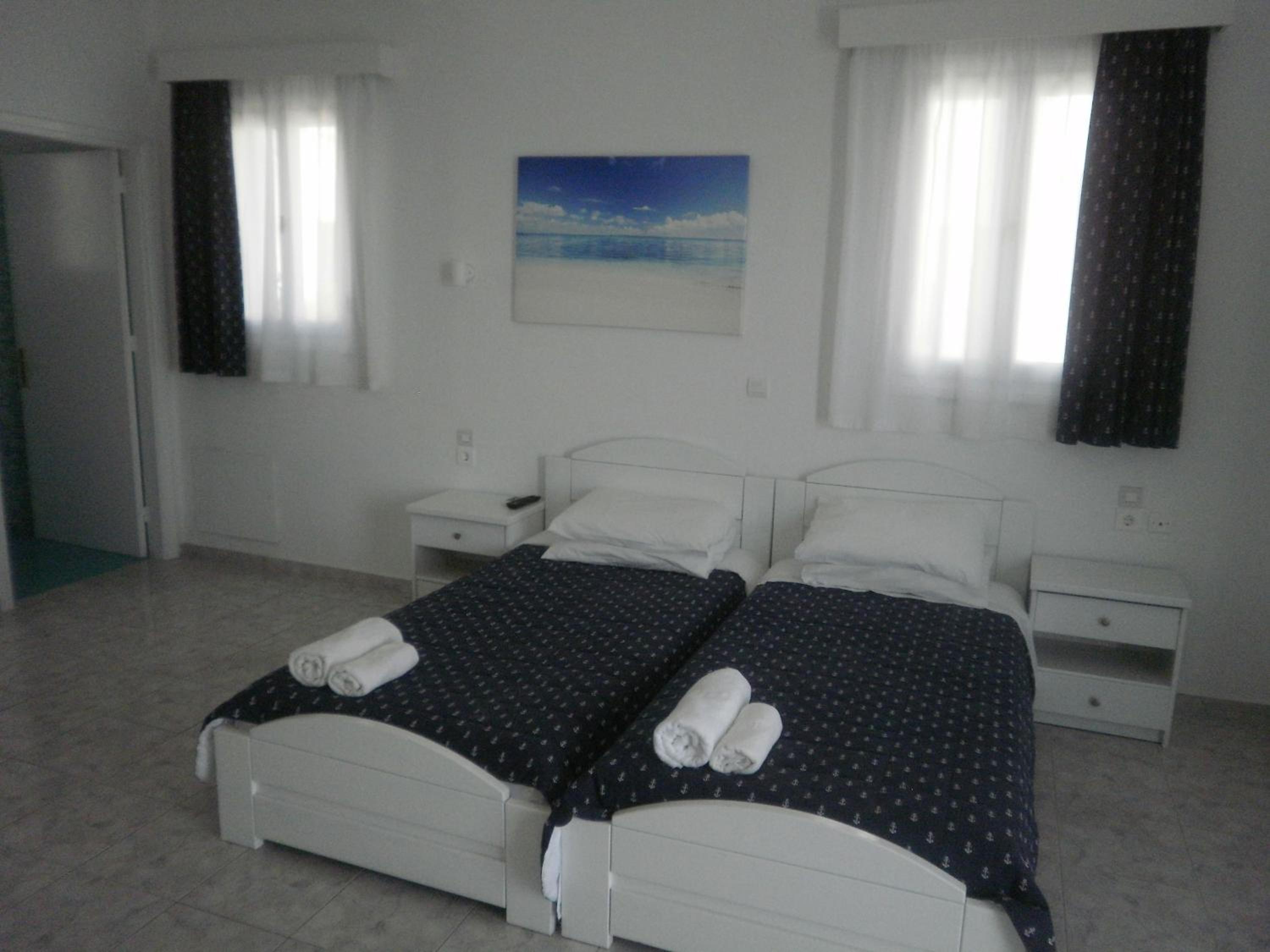 Blue and White Studios & Apartments photo 4