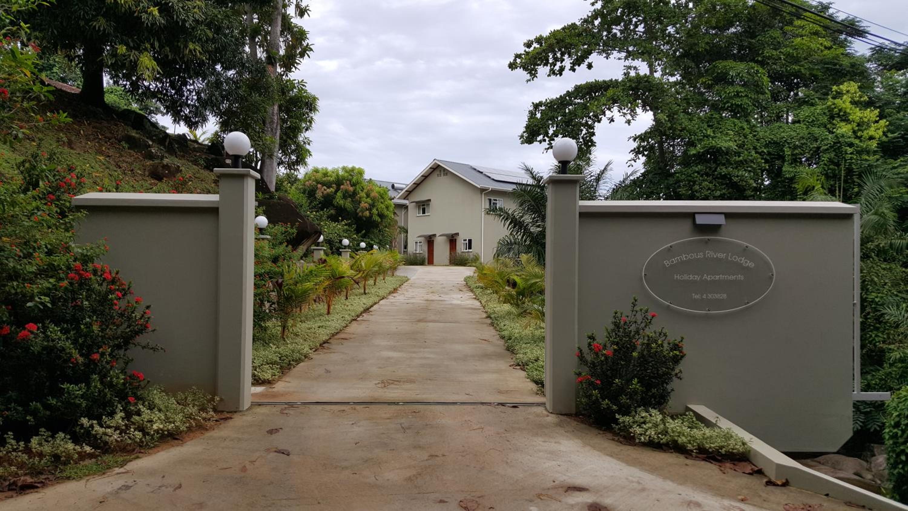 Bambous River Lodge