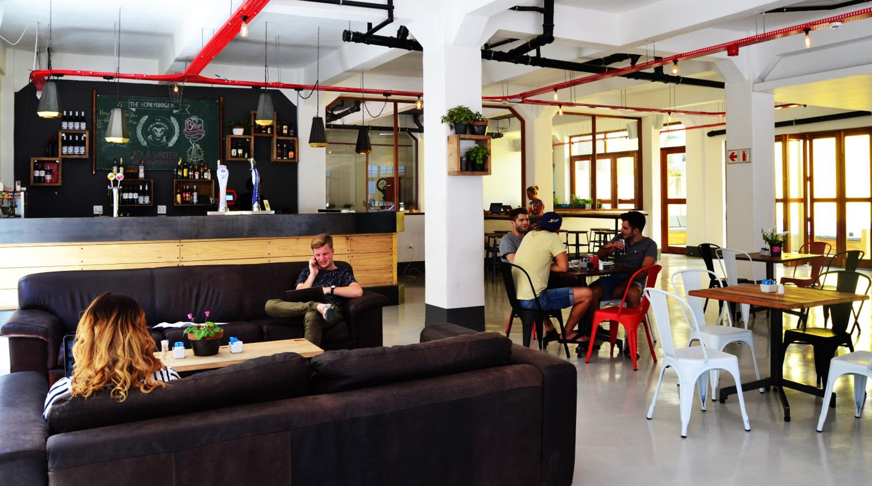91 Loop Boutique Hostel