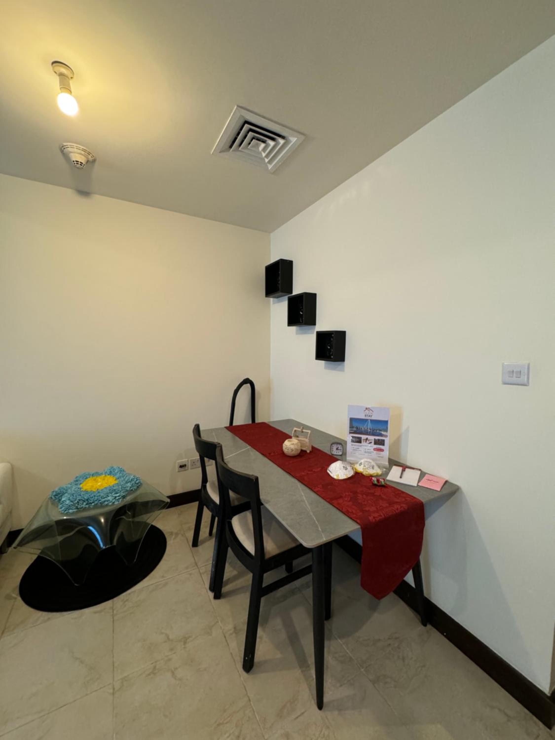 Click Stay - JLT - Studio & Balcony Lakes view Entire Apartment -RA