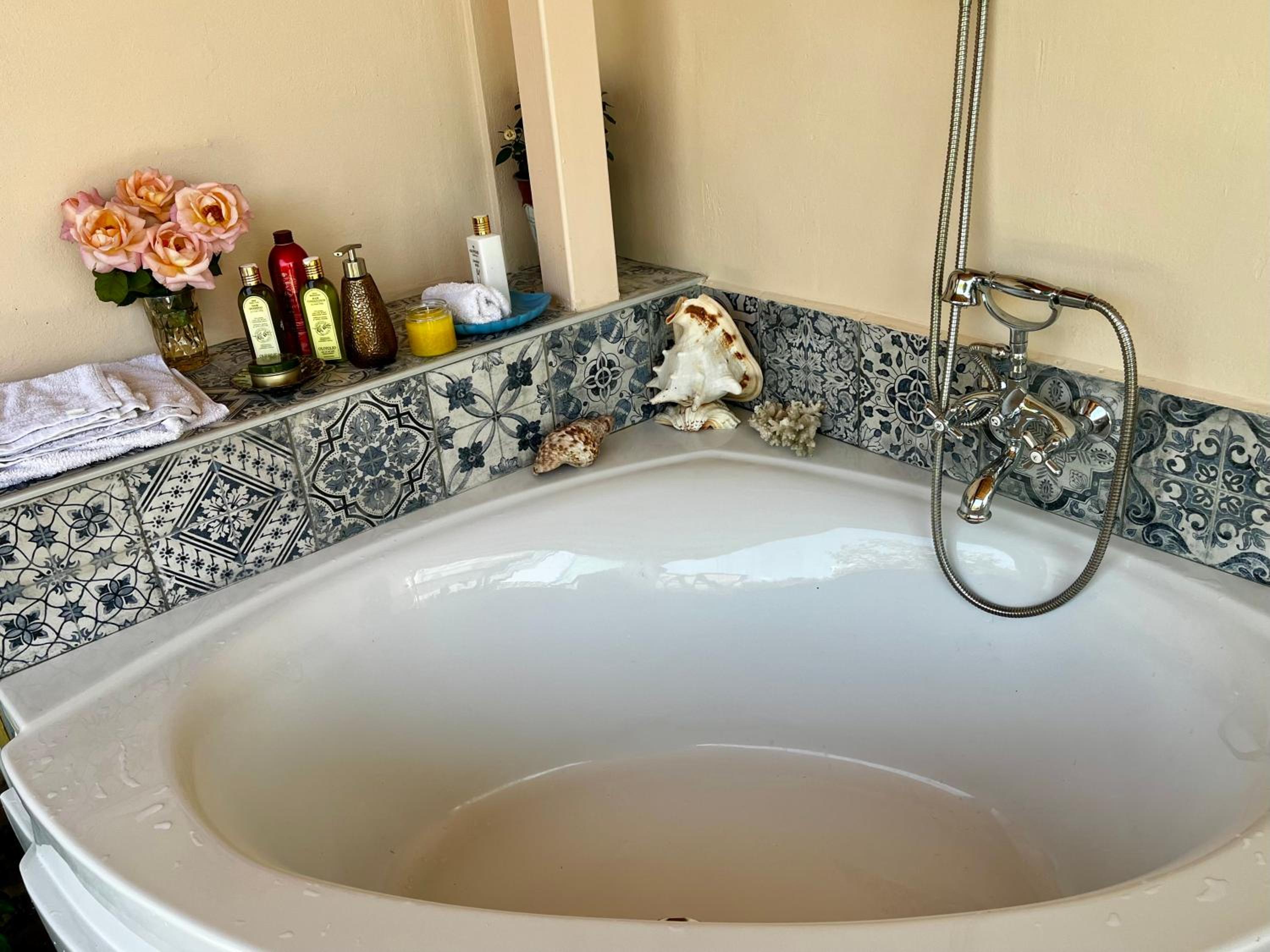 Holiday Oasis with Private Hammam-style Bath, Mini Golf