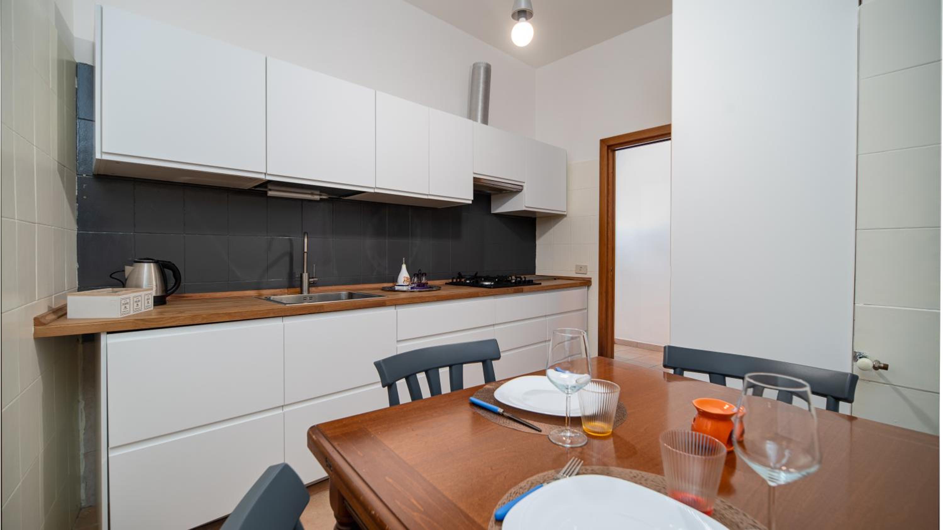 Donna Anna's House by Rentbeat