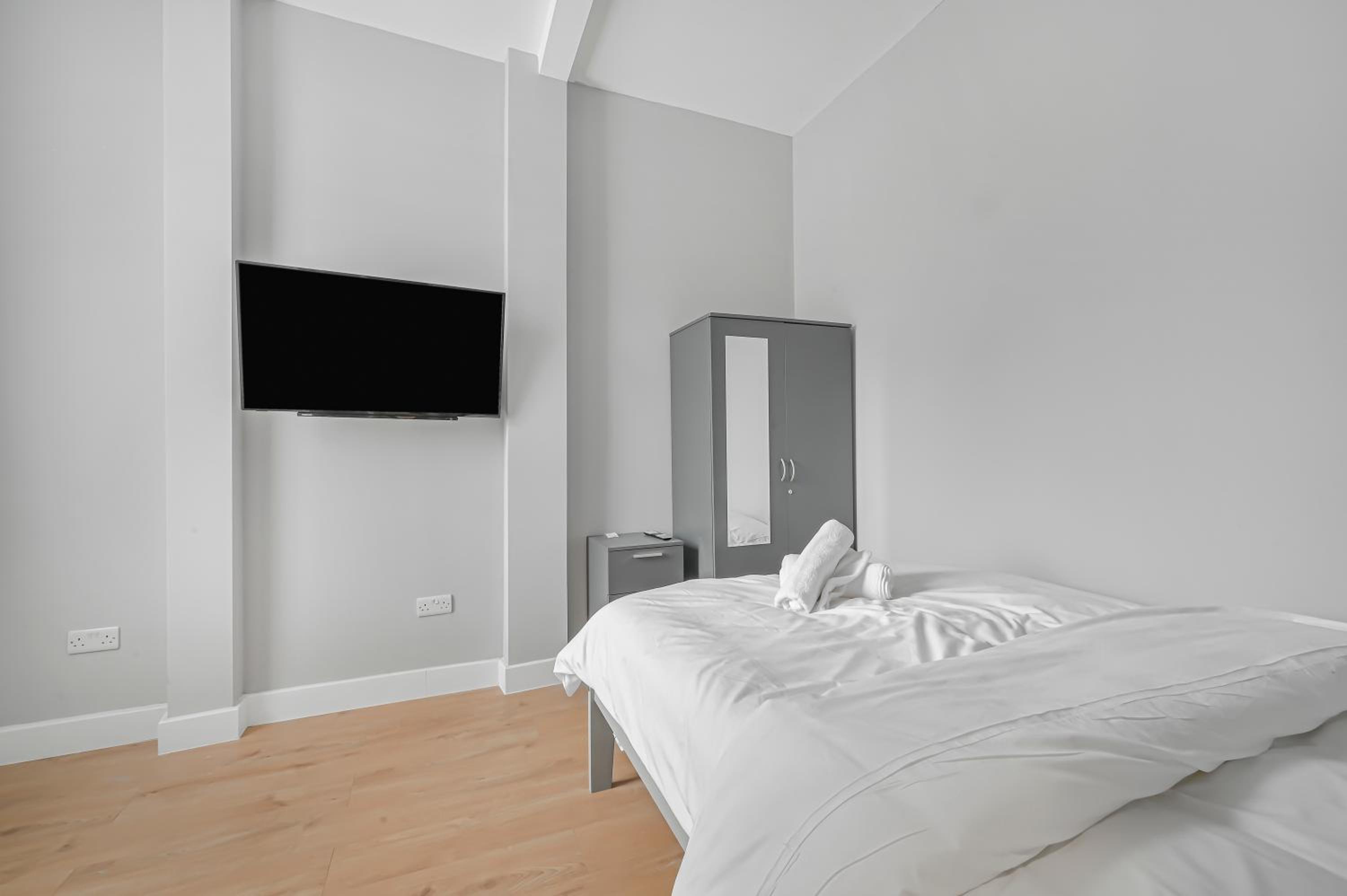 Studio 169