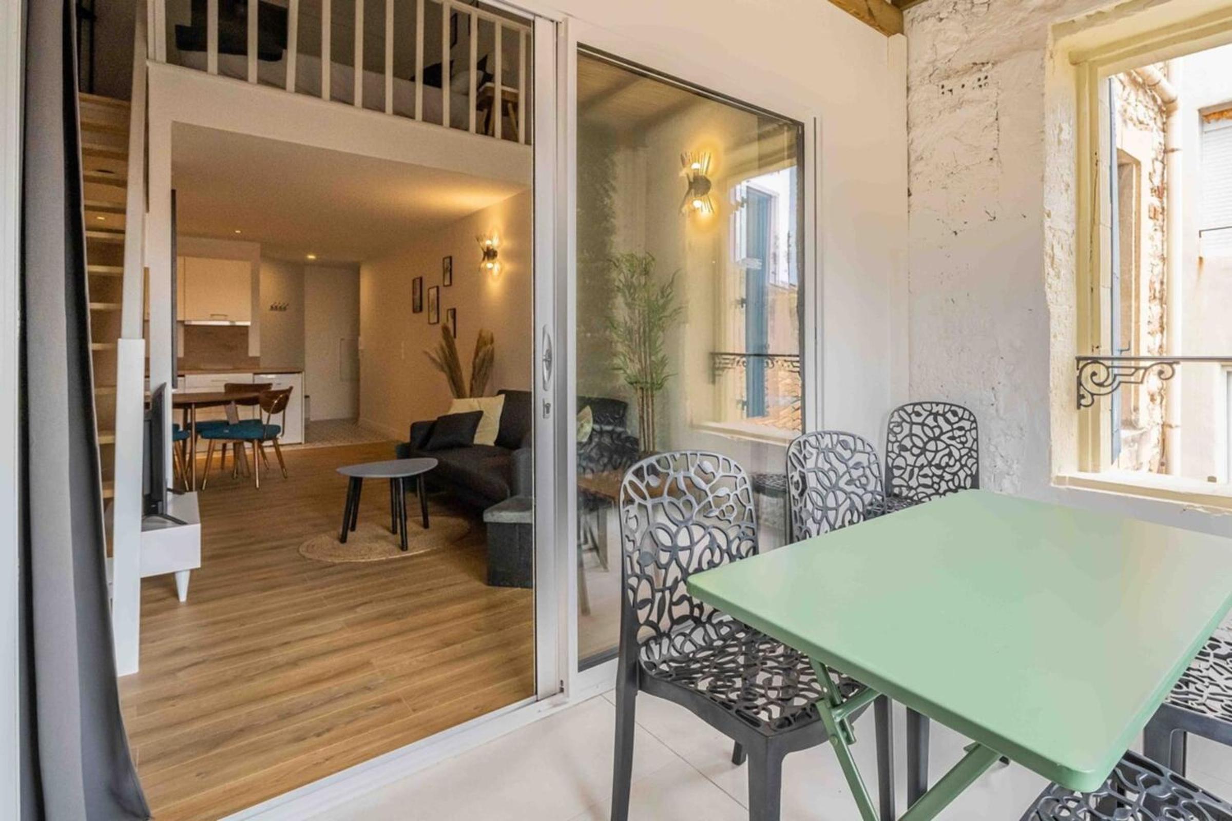 L'Hippocrate Duplex à deux pas des Halles
