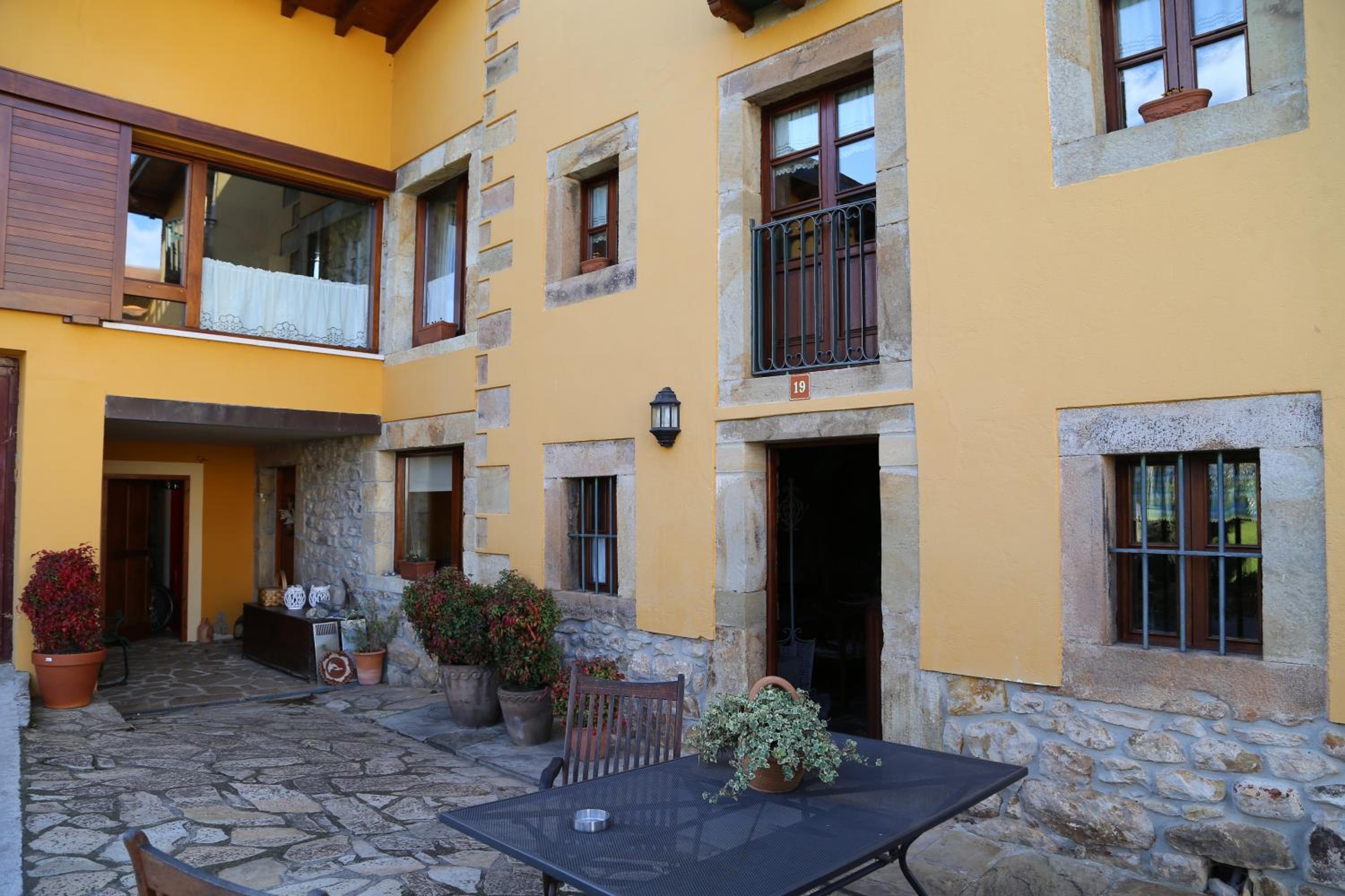 Apartamentos Rurales La Casa Vieja De Silió