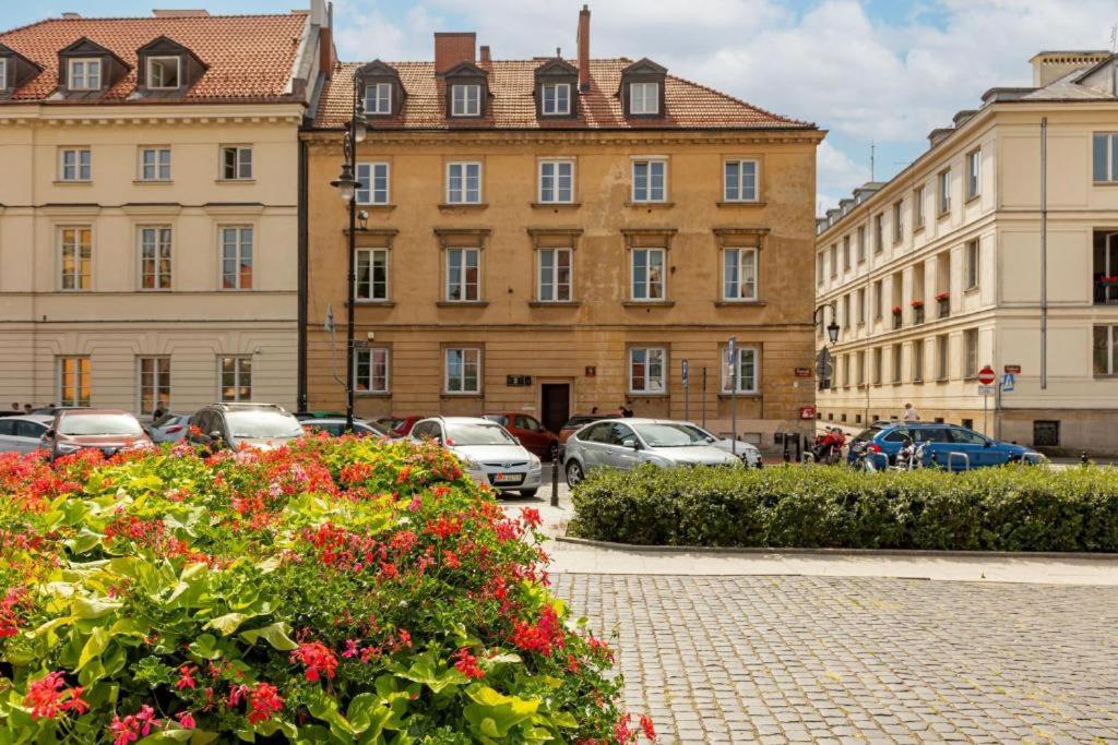 Golden Apartments Warsaw - Elegant Stay, Podwale Street