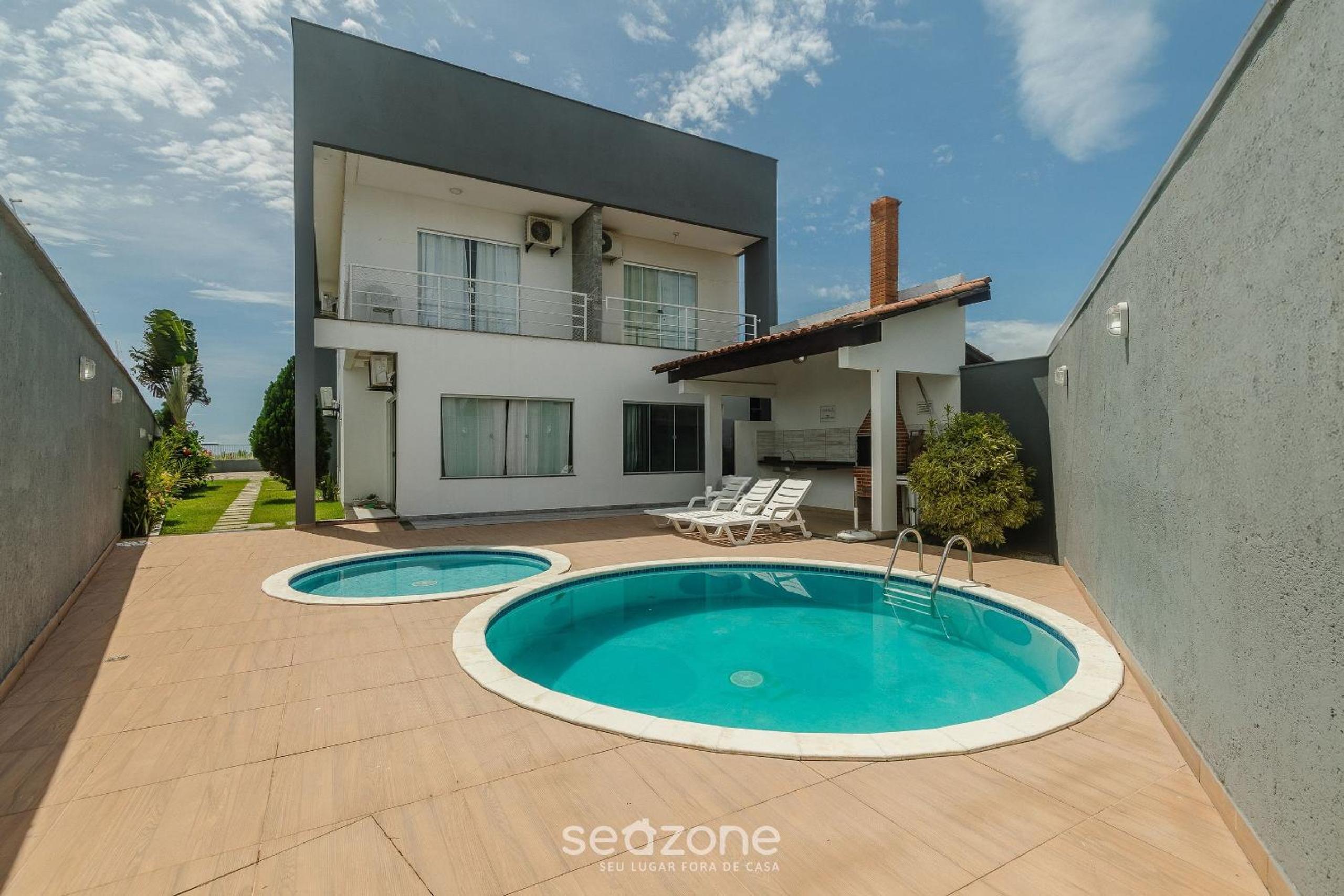Apartment in Condominium with Pool VDV0014