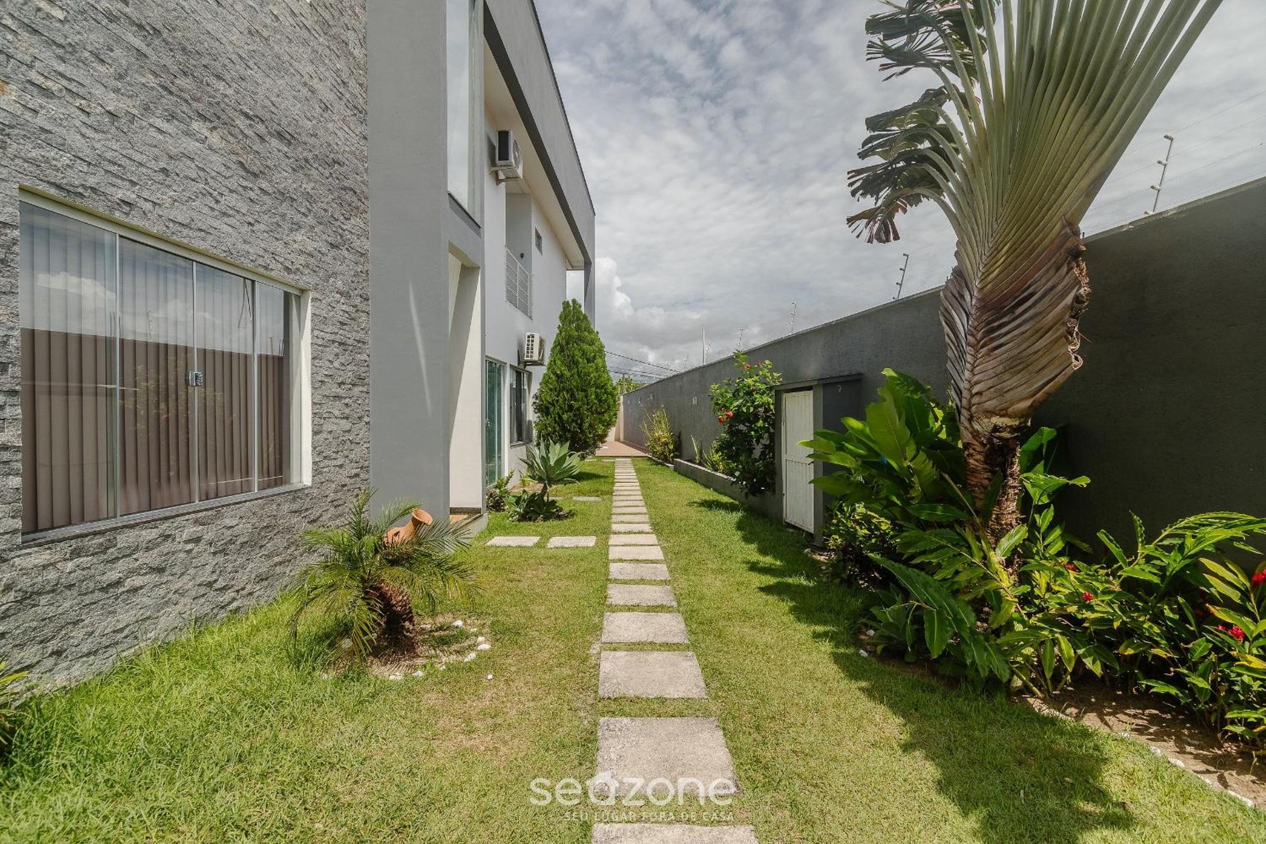 Apartment in Condominium with Pool VDV0014