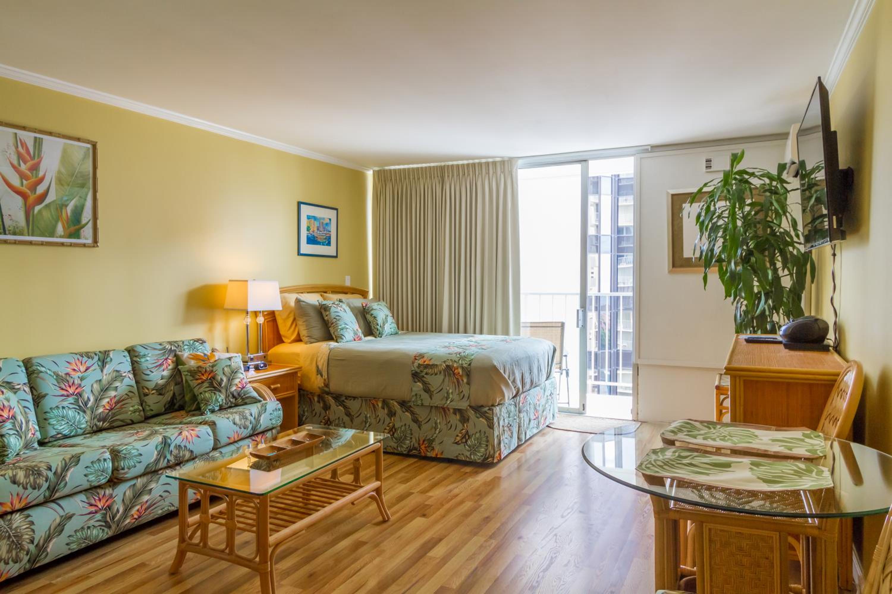 Tropical Studios at Marine Surf Waikiki - FREE PARKING - BEST LOCATION - FULL KITCHEN - SWIMMING POOL 照片第 207 張,共 263 張