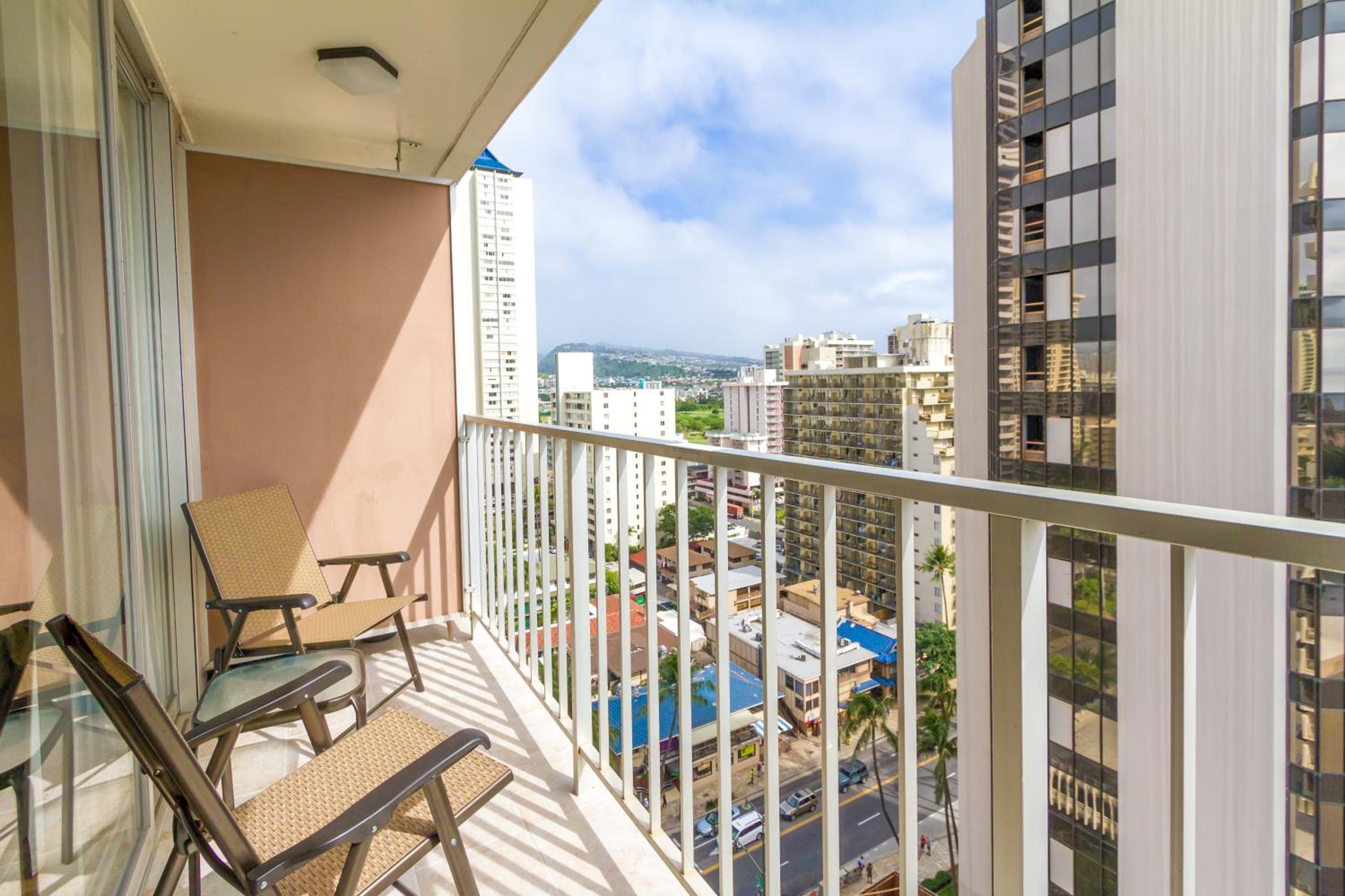 Tropical Studios at Marine Surf Waikiki - FREE PARKING - BEST LOCATION - FULL KITCHEN - SWIMMING POOL 照片第 50 張,共 263 張