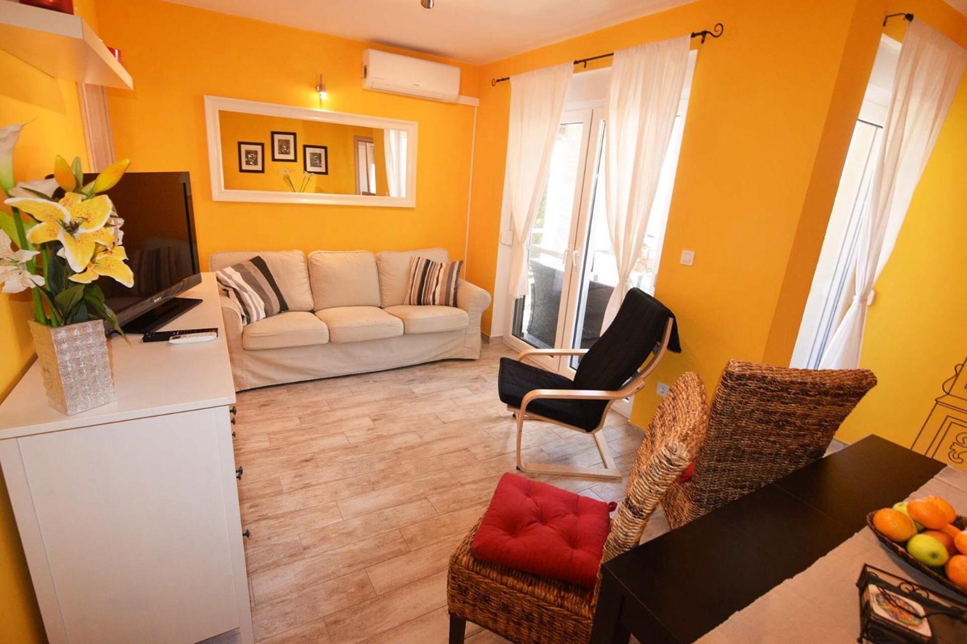 Apartment Plutus