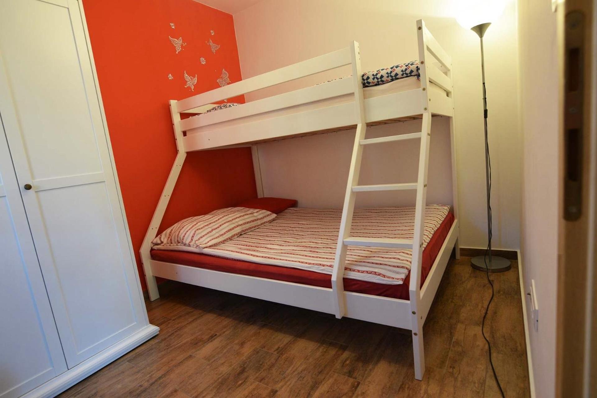 Apartment Plutus
