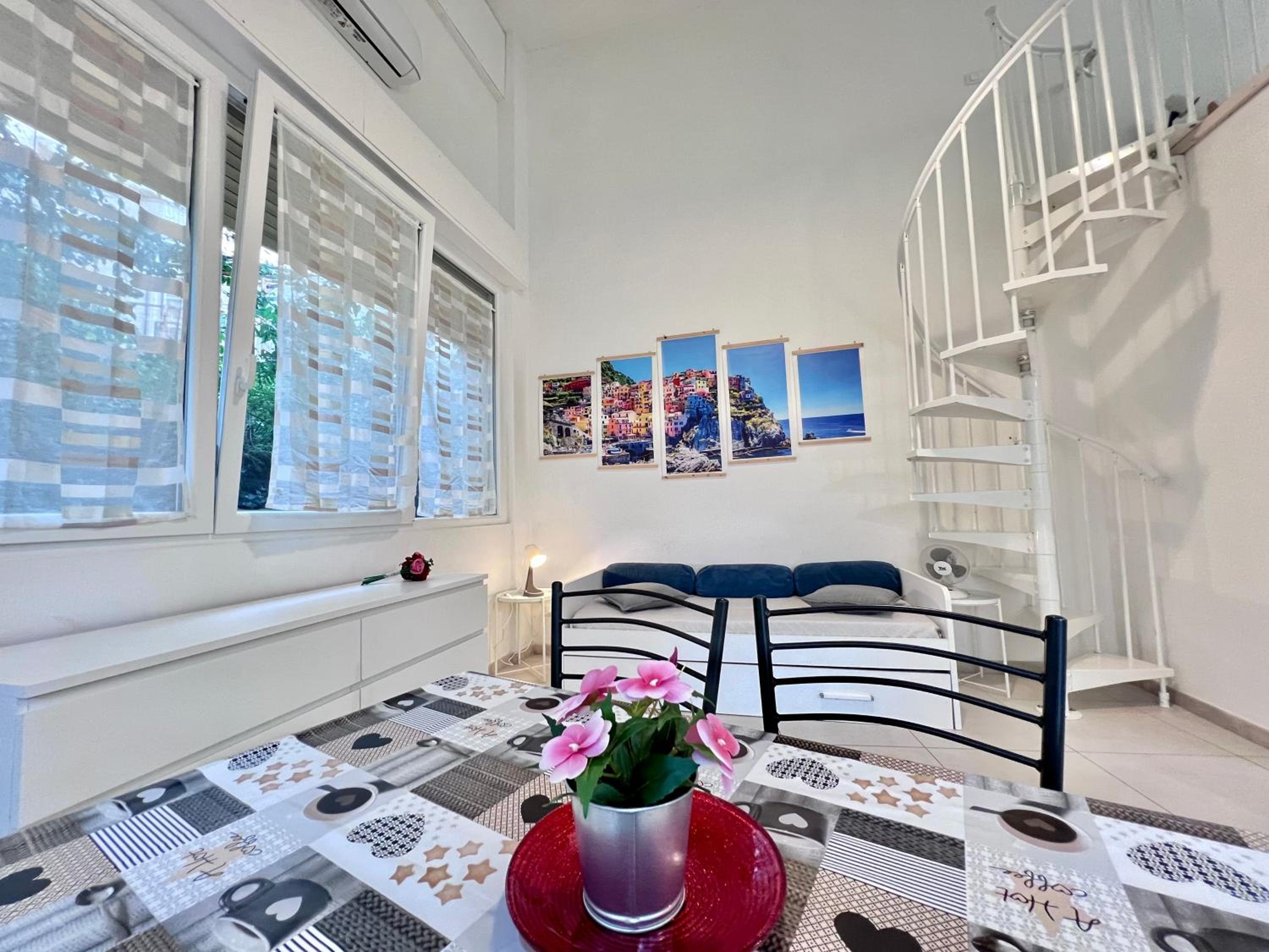 8 Lofts - Apartments - 2