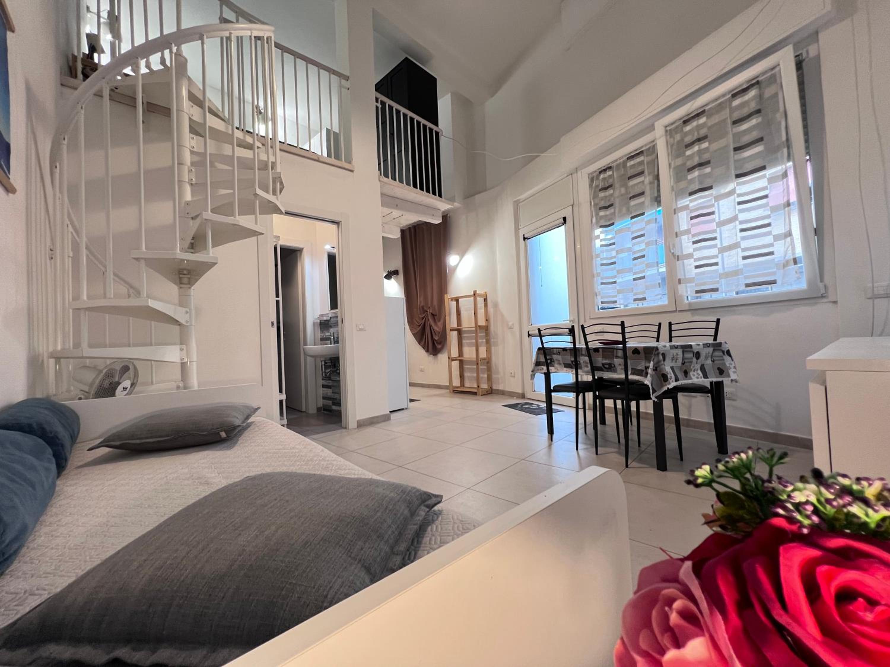 8 Lofts - Apartments - 2