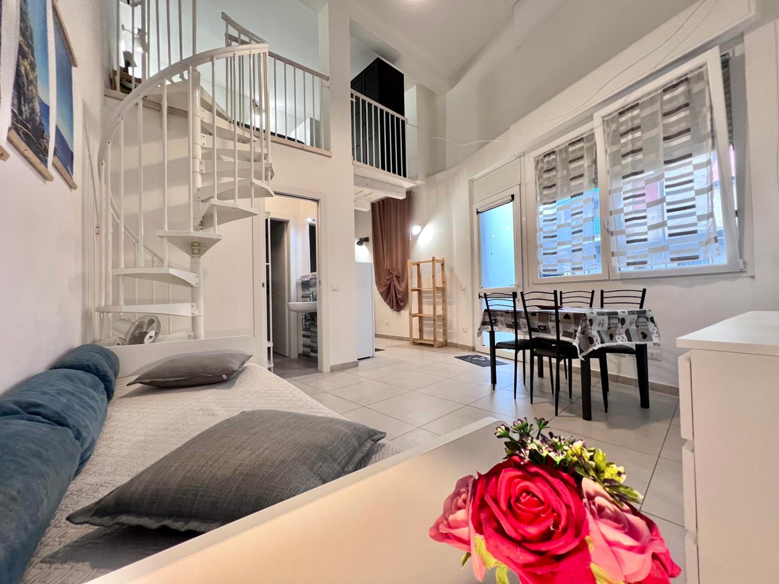 8 Lofts - Apartments - 2
