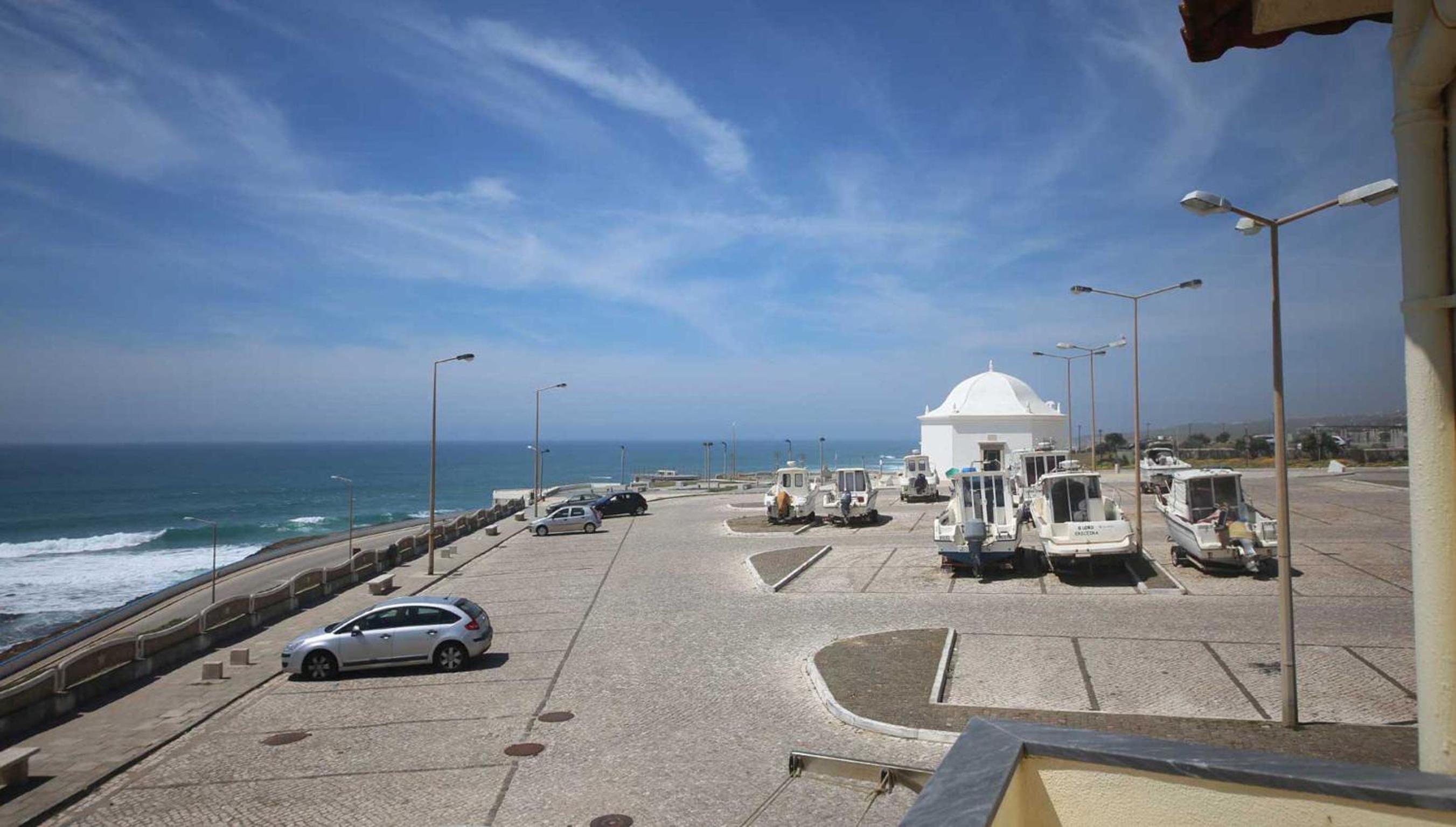Prime Oceanfront Apartment view 3