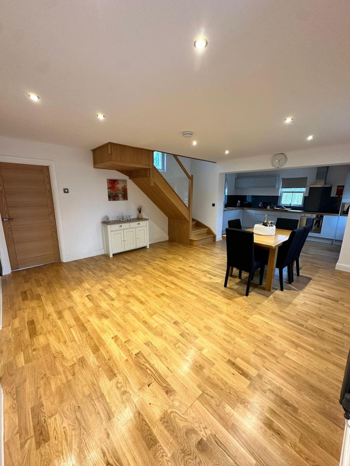 3 Bed house near Tenby with Hot Tub