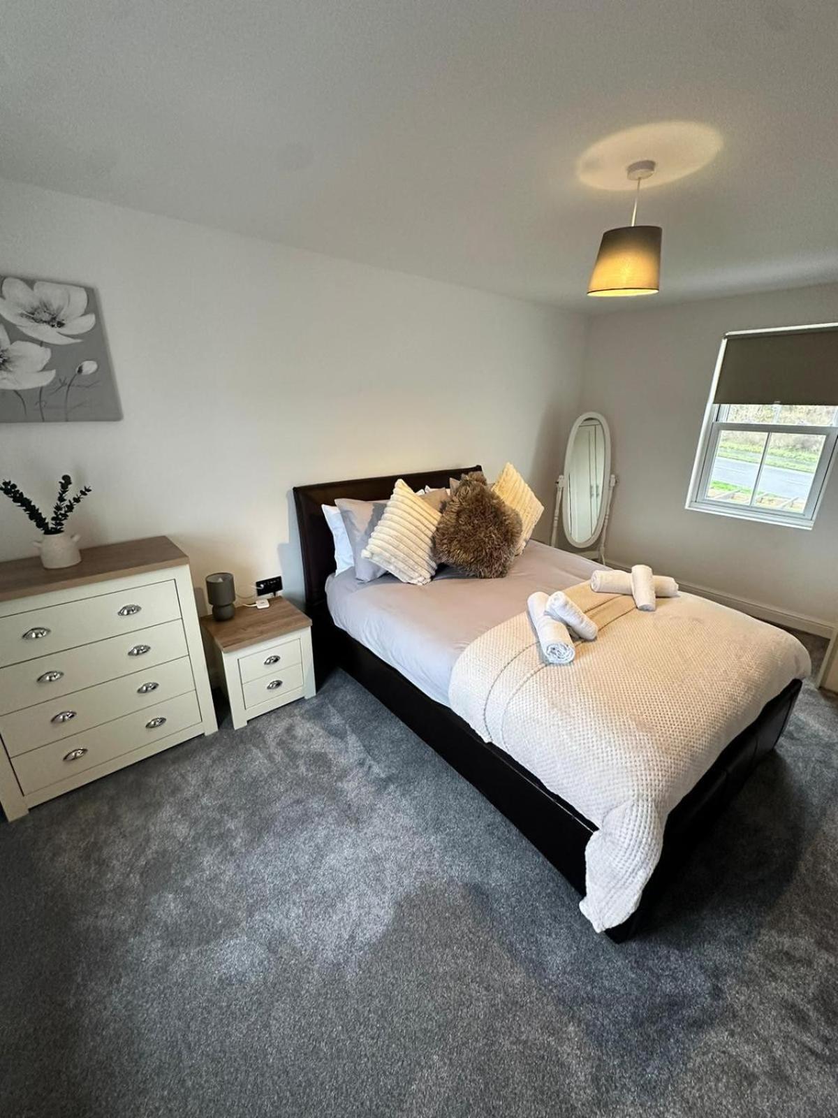 3 Bed house near Tenby with Hot Tub