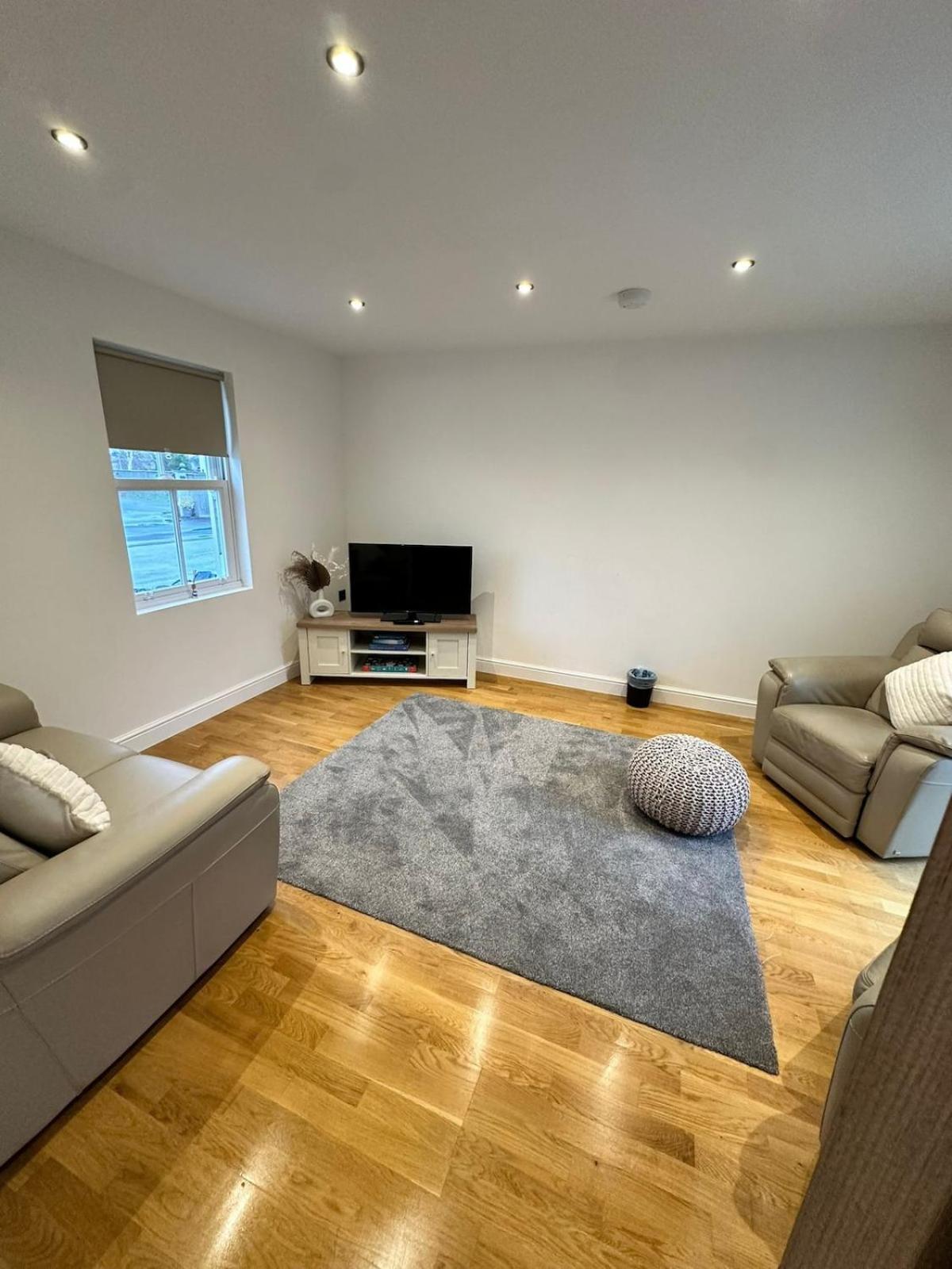3 Bed house near Tenby with Hot Tub
