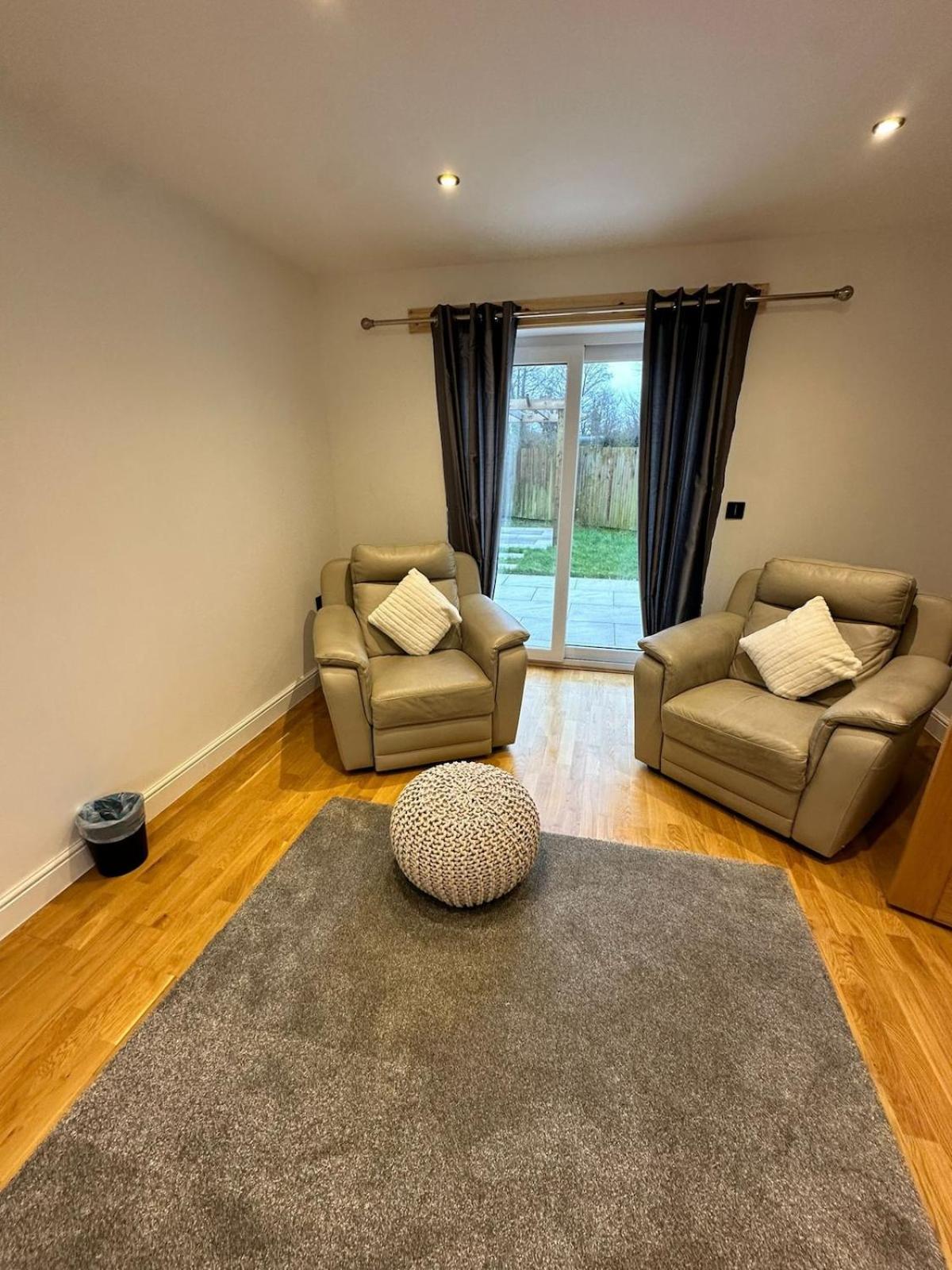 3 Bed house near Tenby with Hot Tub